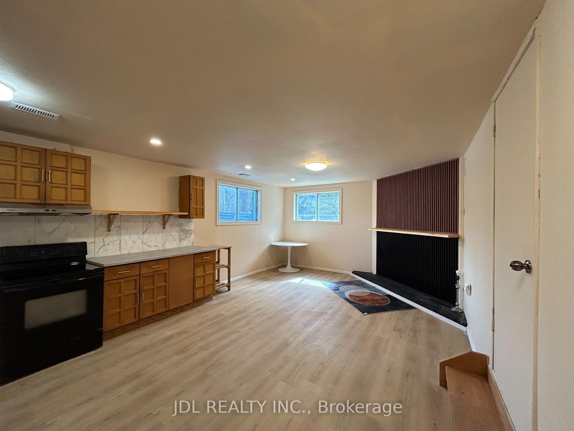 21 Squires Ave Avenue Unit basement, Danforth / East York, ON M4B 2R2 - Photo 1