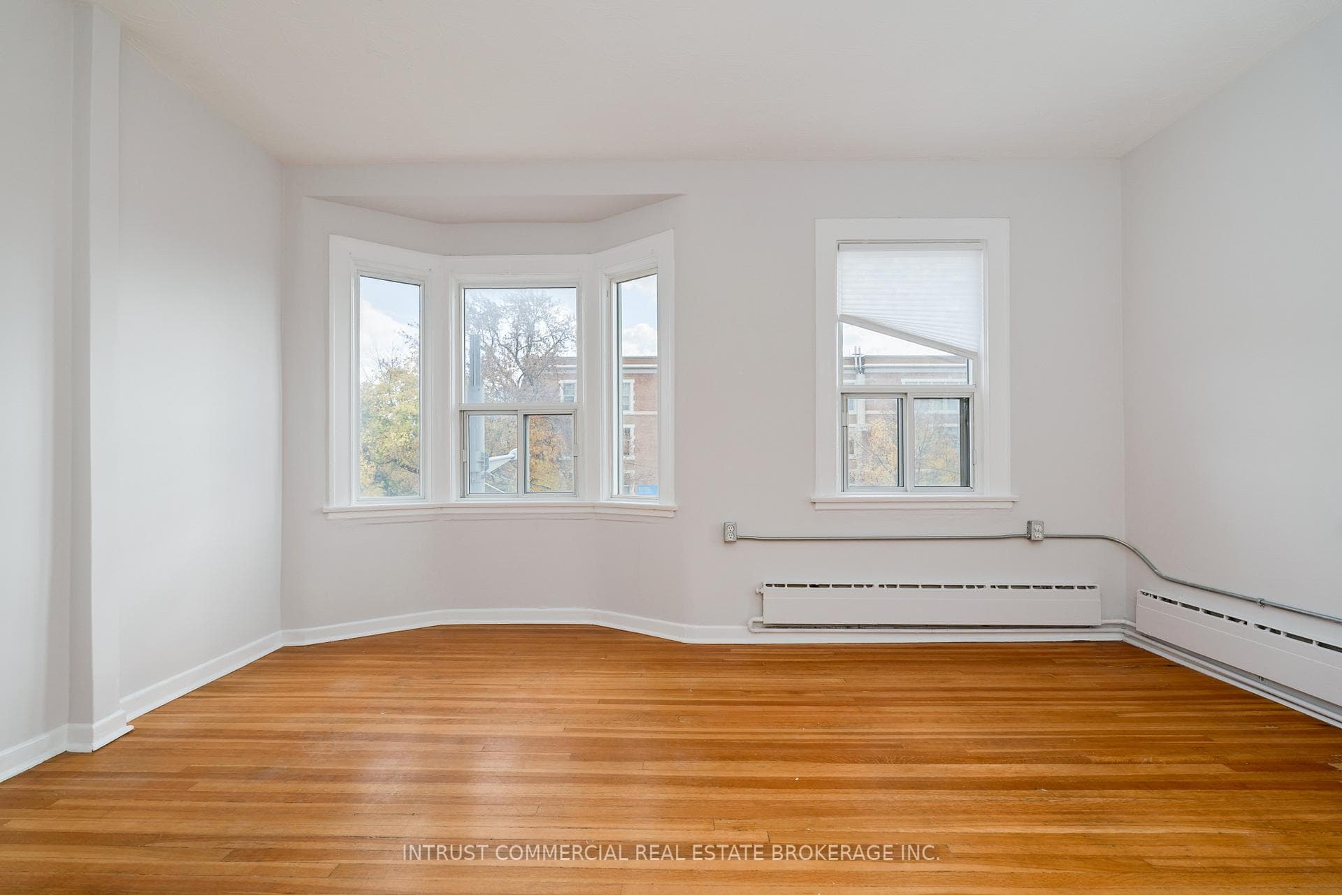 966 St Clair Avenue Unit 3, Forest Hill / Deer Park, ON M6E 1A1 - Photo 1