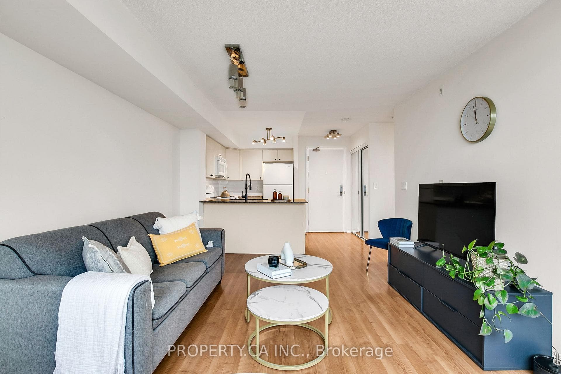 18 Valley Woods Road Unit 711, Don Mills / Parkwoods / Victoria Village, ON M3A 0A1 - Photo 1