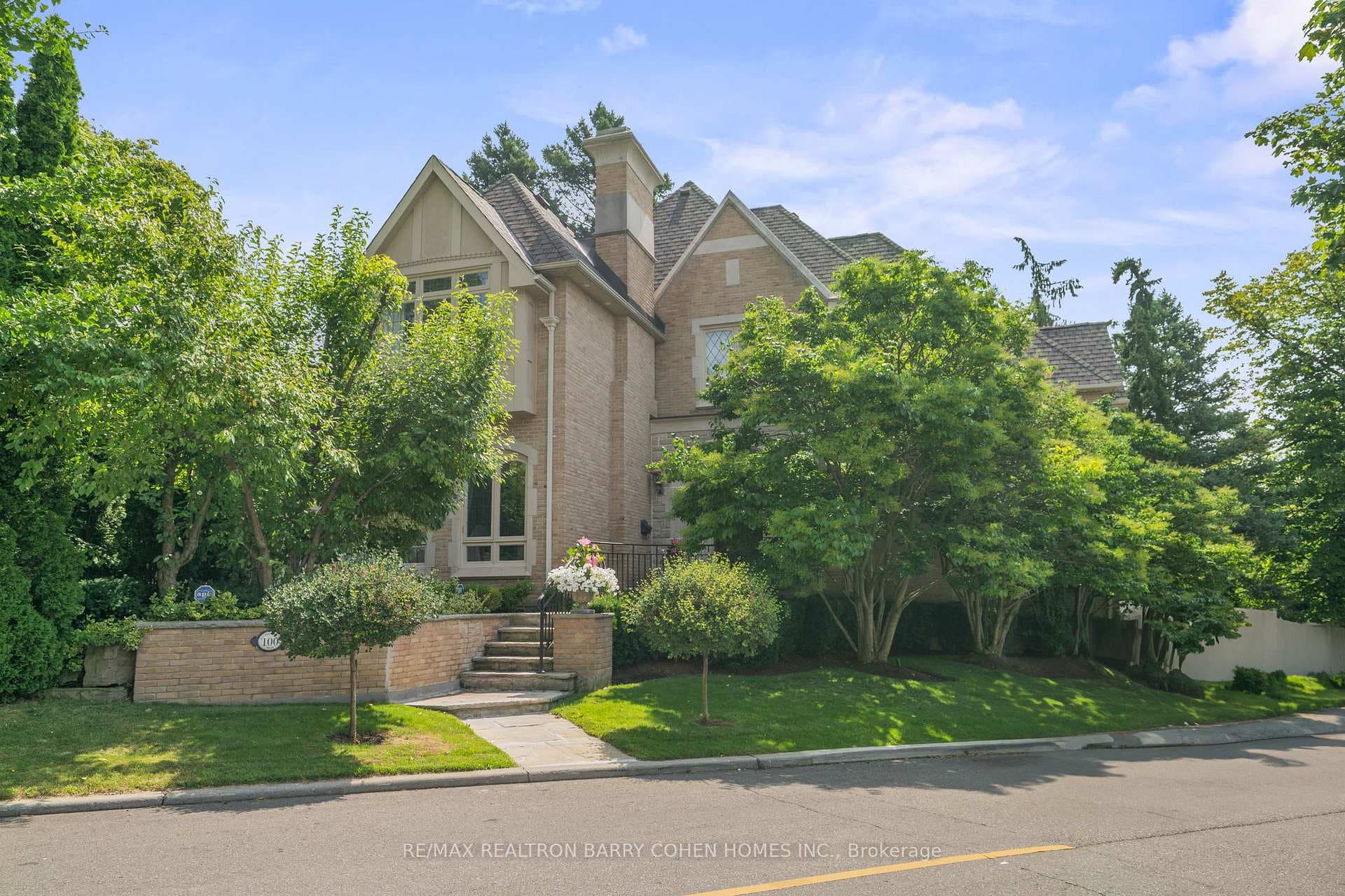 100 Old Forest Hill Road, Forest Hill / Deer Park, ON M5P 2R5 - Photo 1