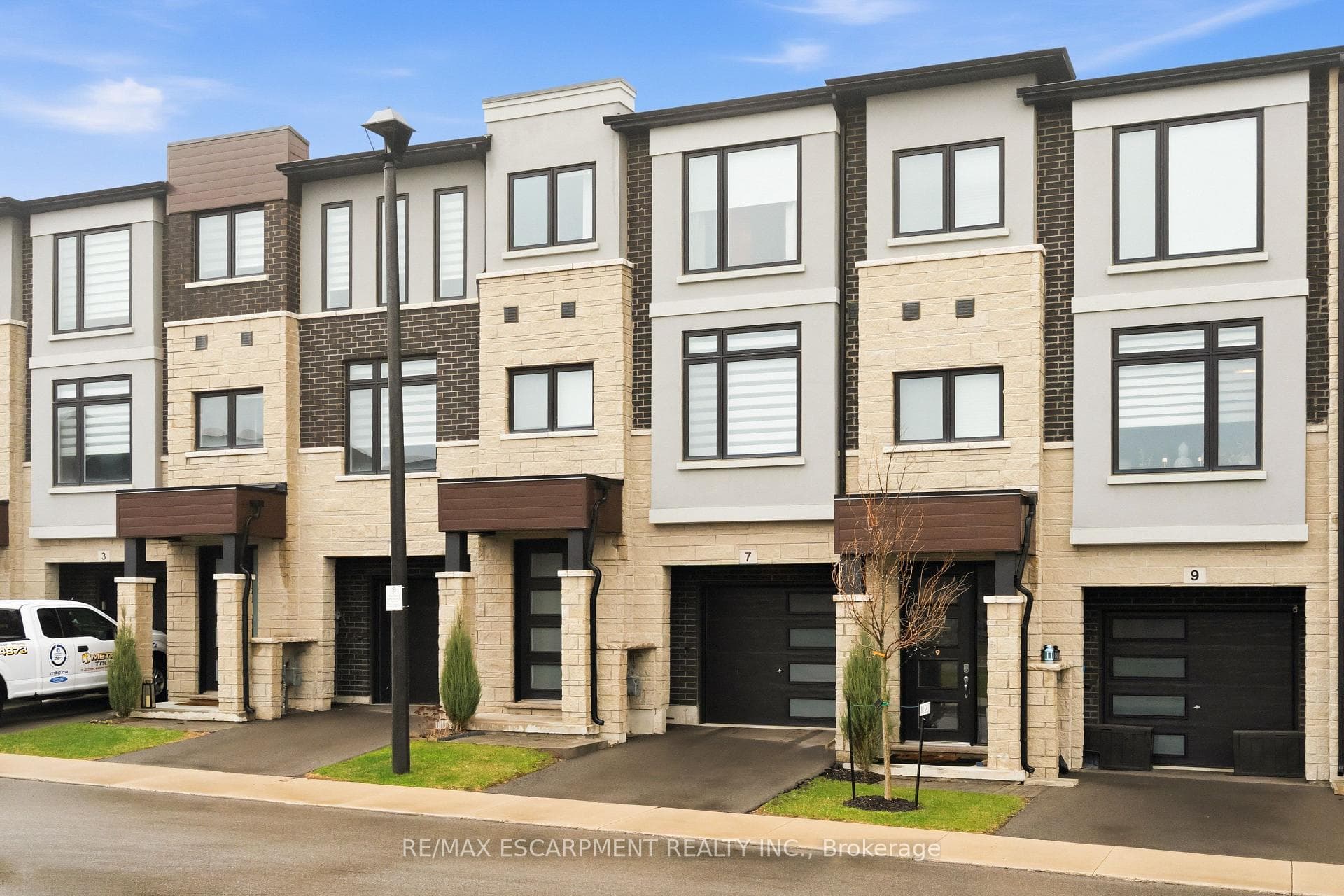 7 CADWELL Lane, Hamilton, ON L9C 0E7 - Photo 1