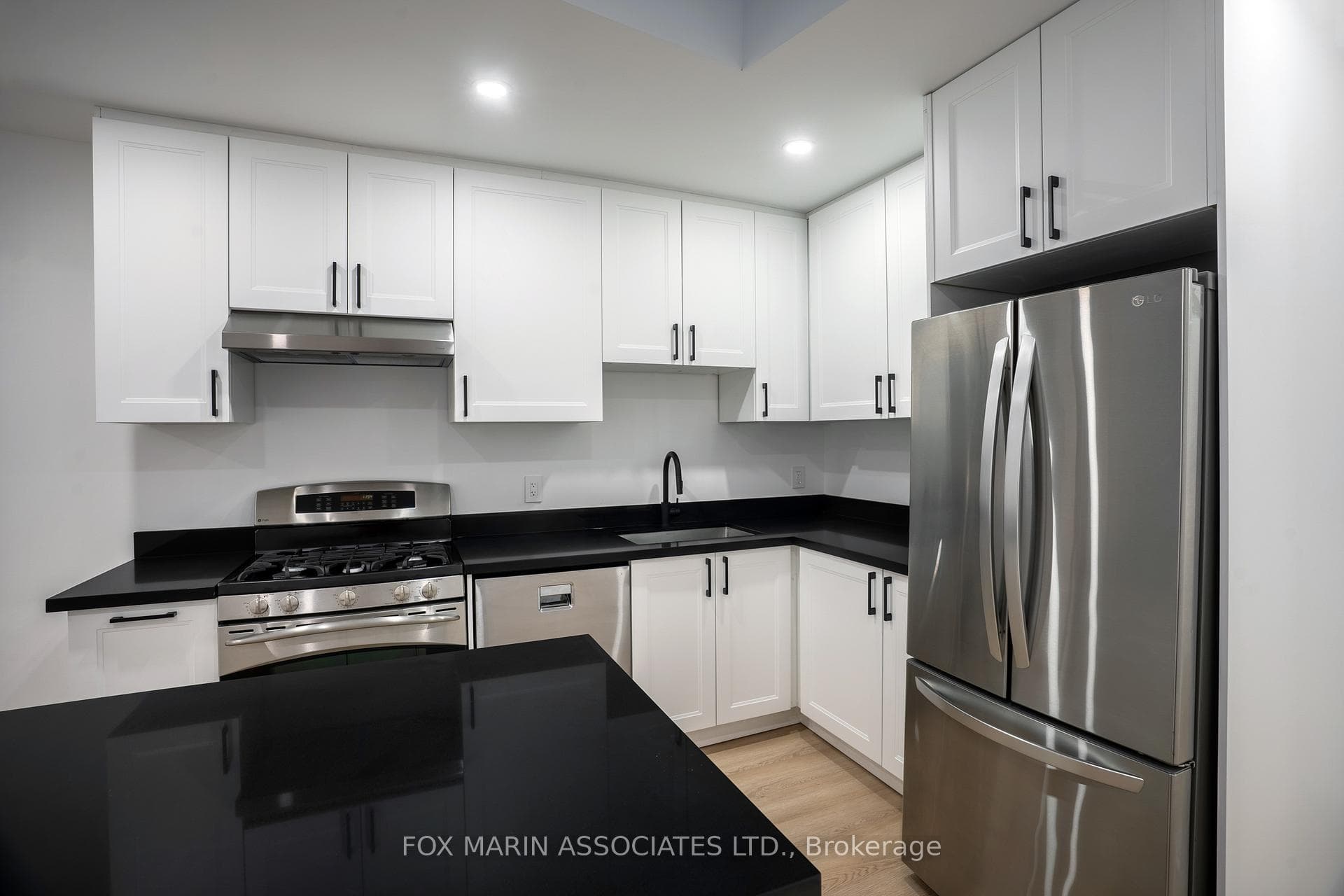 2555 Dundas Street Unit Second Floor, Toronto W02