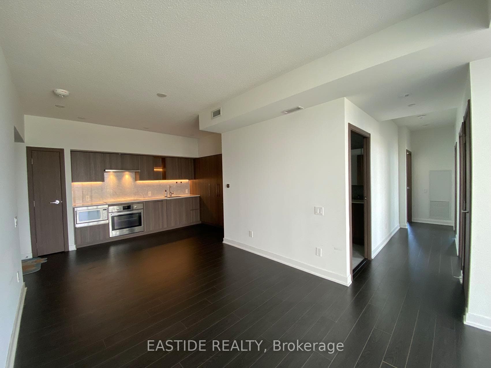 17 Bathurst Street Unit 4115, Downtown Toronto / Waterfront, ON M5V 0N1 - Photo 1