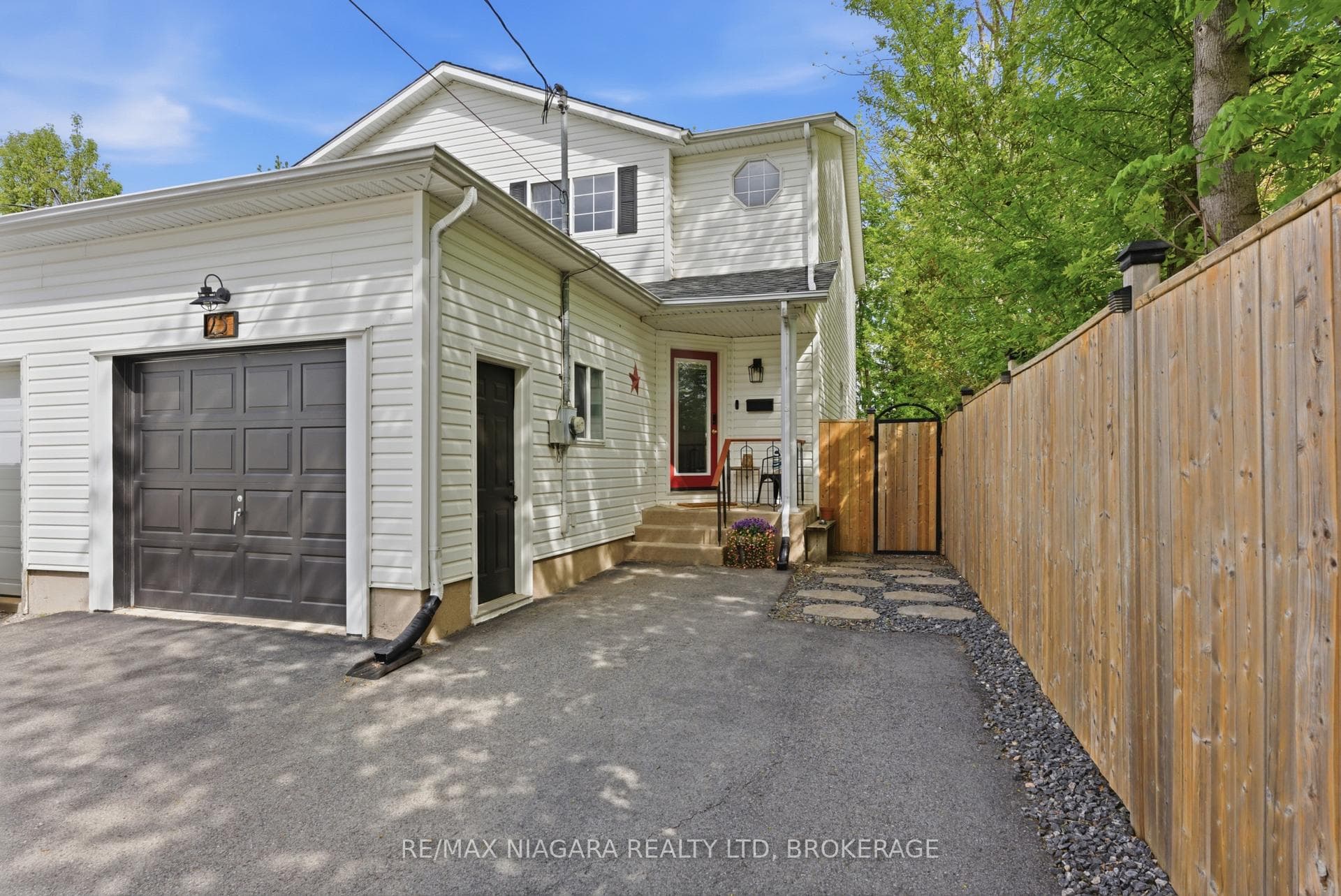25 Beverly Street, St. Catharines