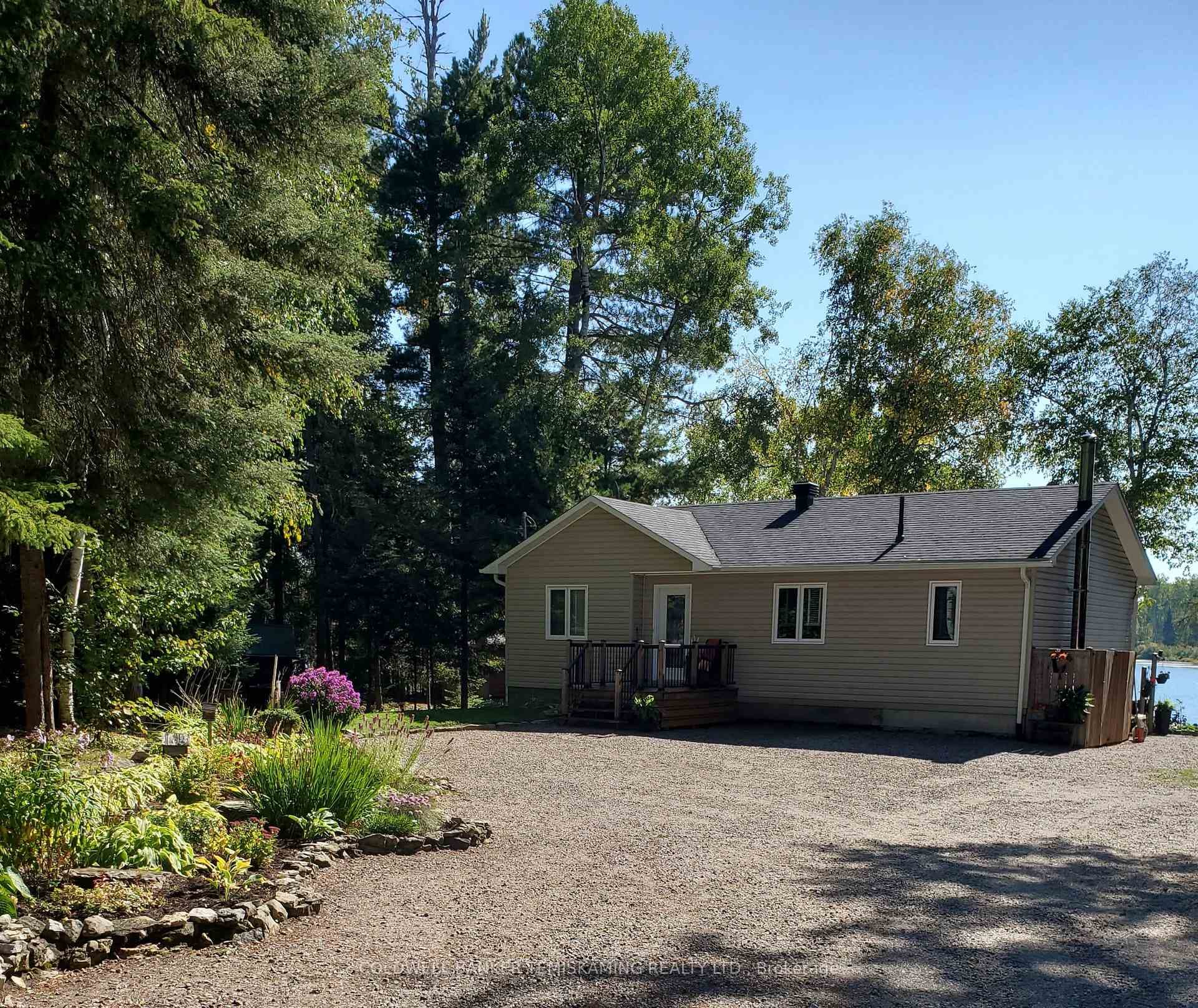 7118 Twin Lakes Road, Timiskaming