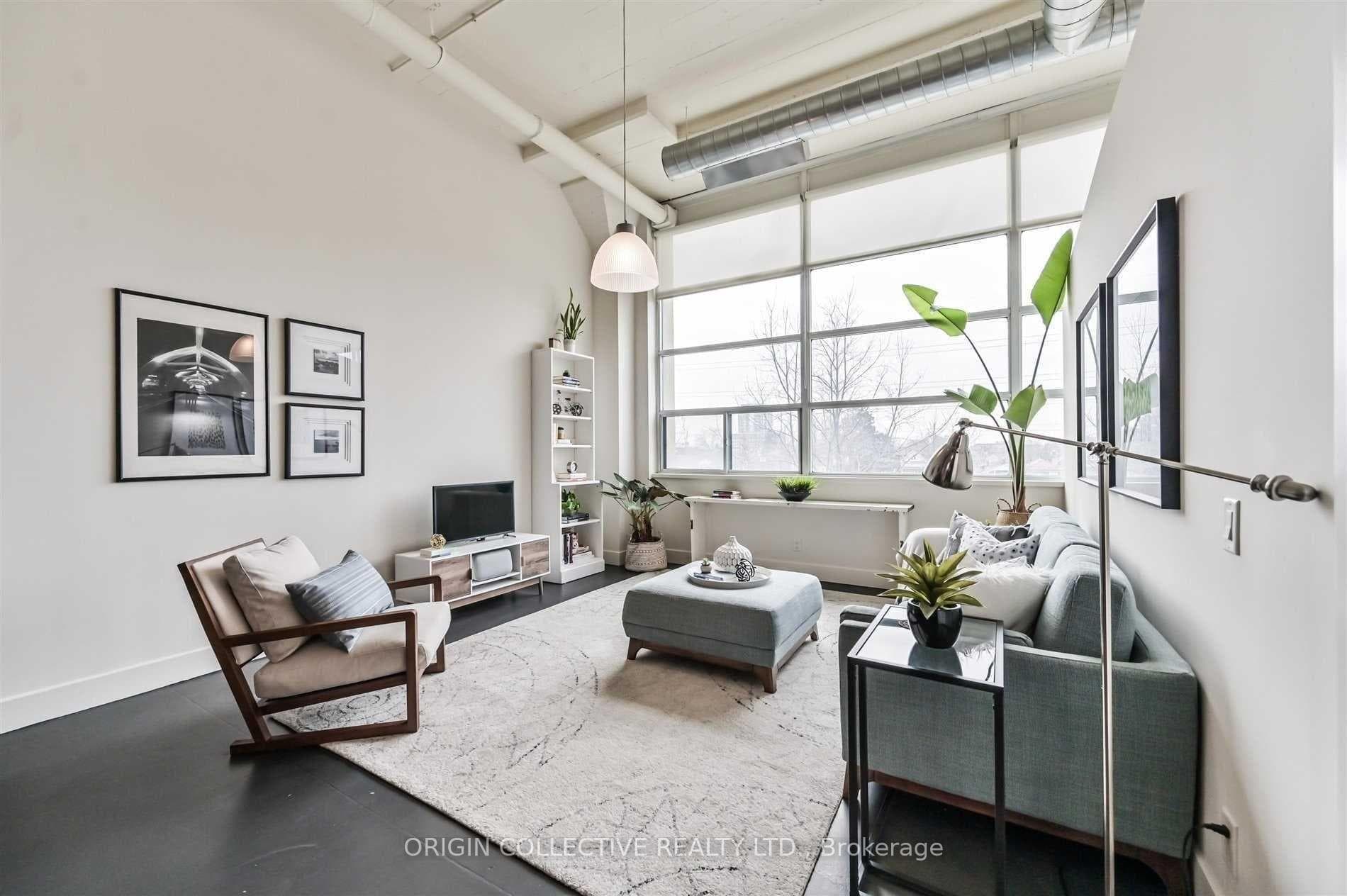 1001 Roselawn Avenue Unit 210, Toronto W04