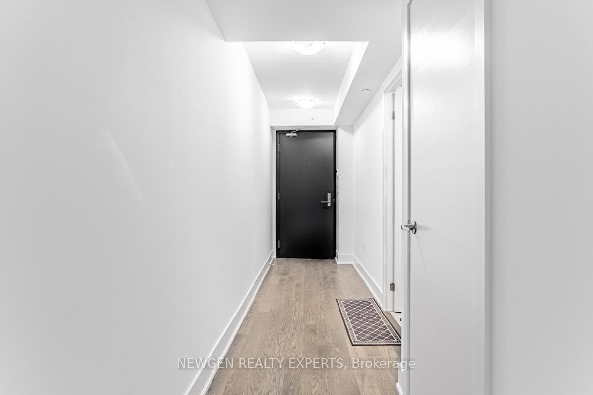 955 Bay Street Unit 815, Toronto C01