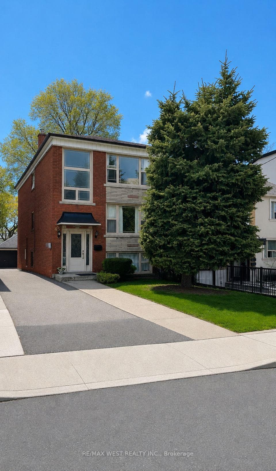 45 Clovelly Avenue Unit 2, Forest Hill / Deer Park, ON M6C 1Y2 - Photo 1