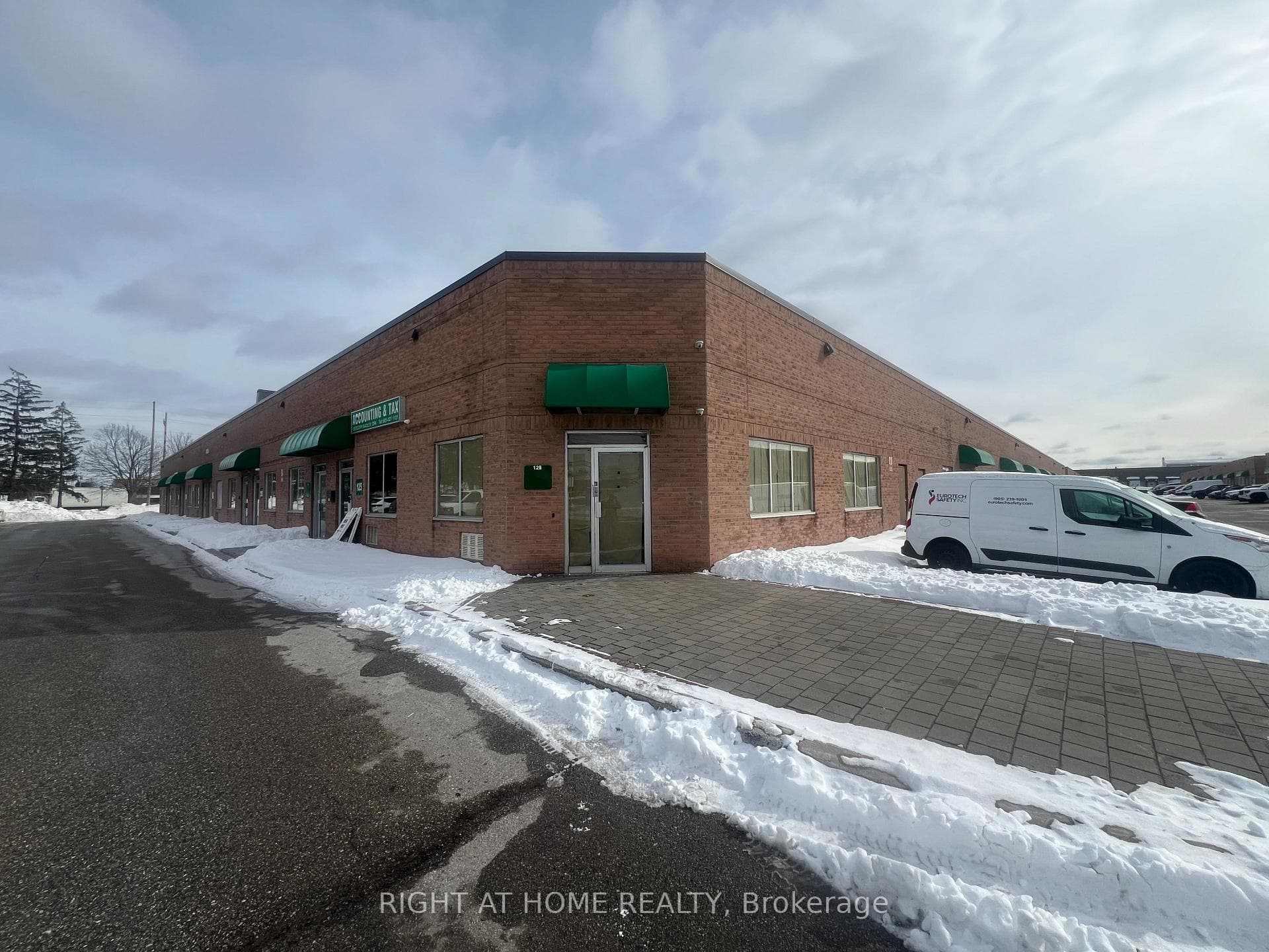 1895 Clements Road Unit 126, Pickering, ON L1W 3V5 - Photo 1