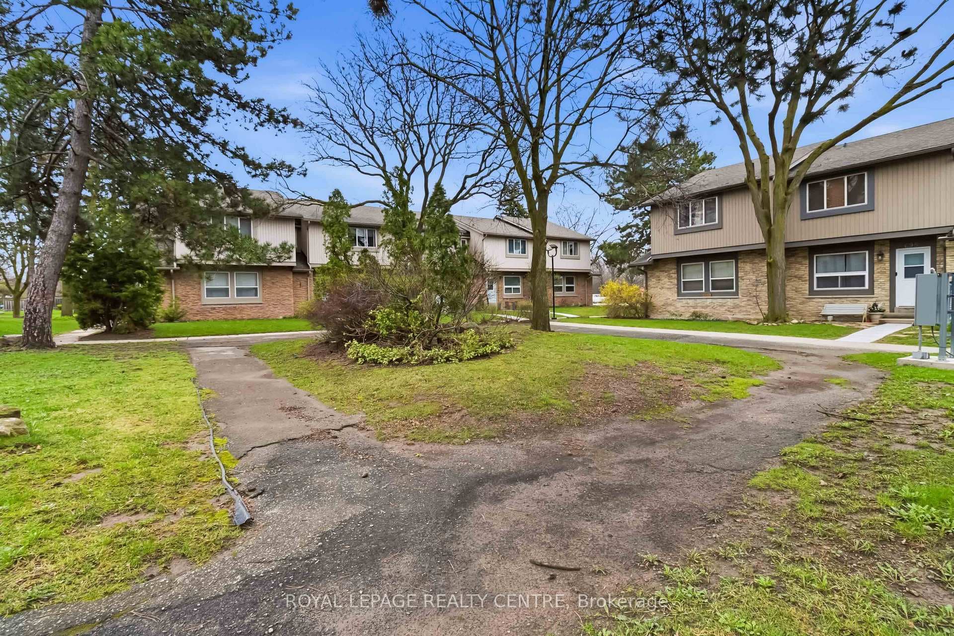 683 Woodward Avenue, Milton