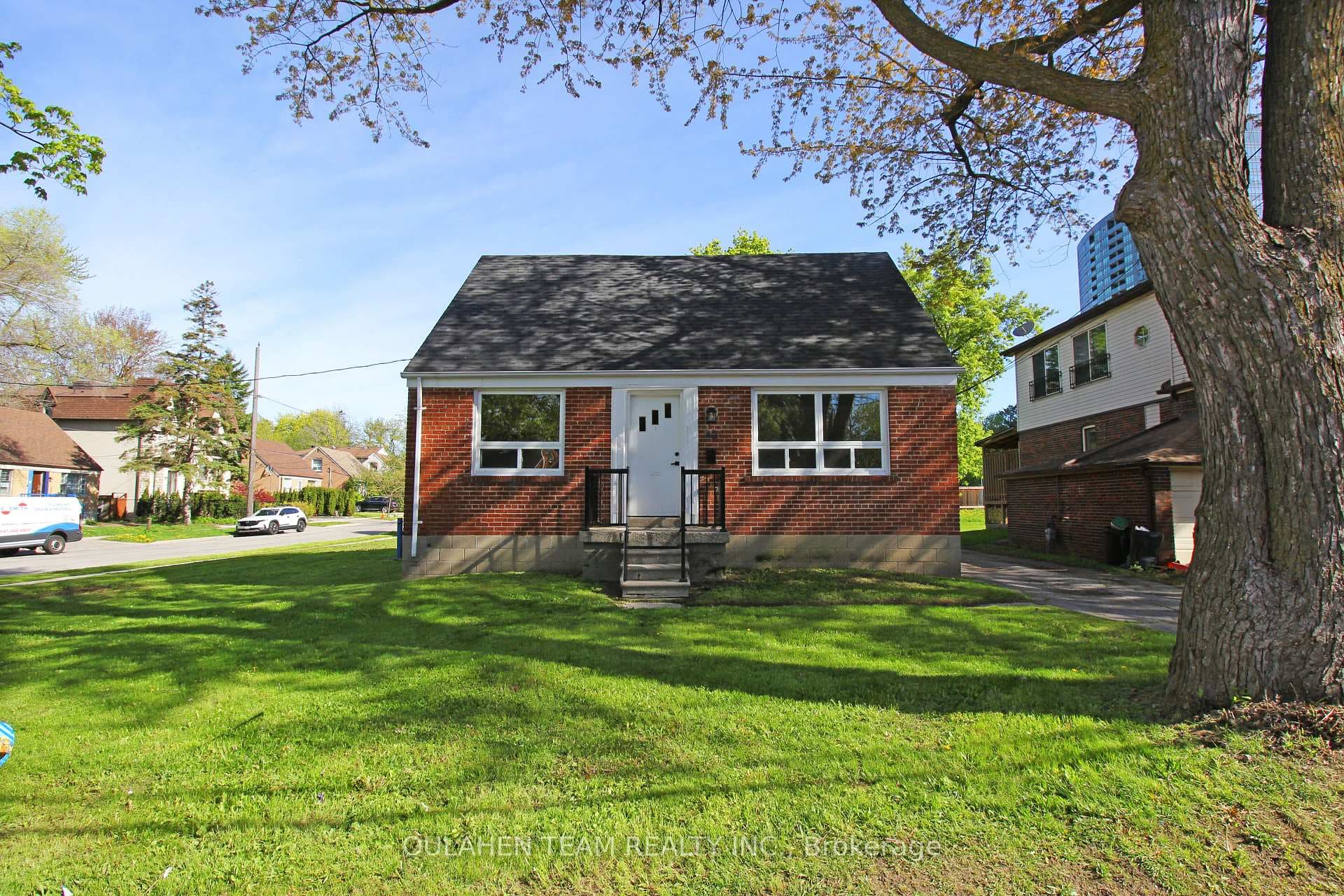 42 Finch Avenue, Toronto C07