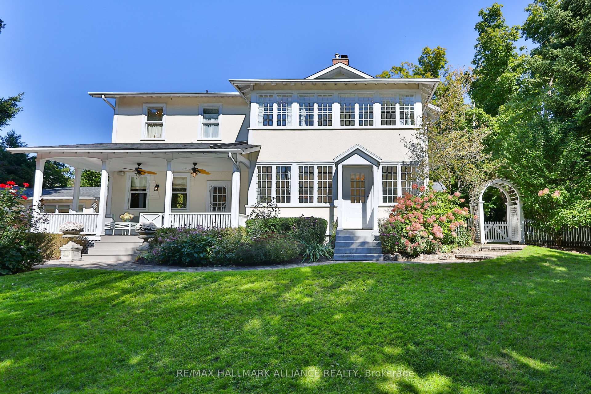 225 William Street, Oakville, ON L6J 1E1 - Photo 1