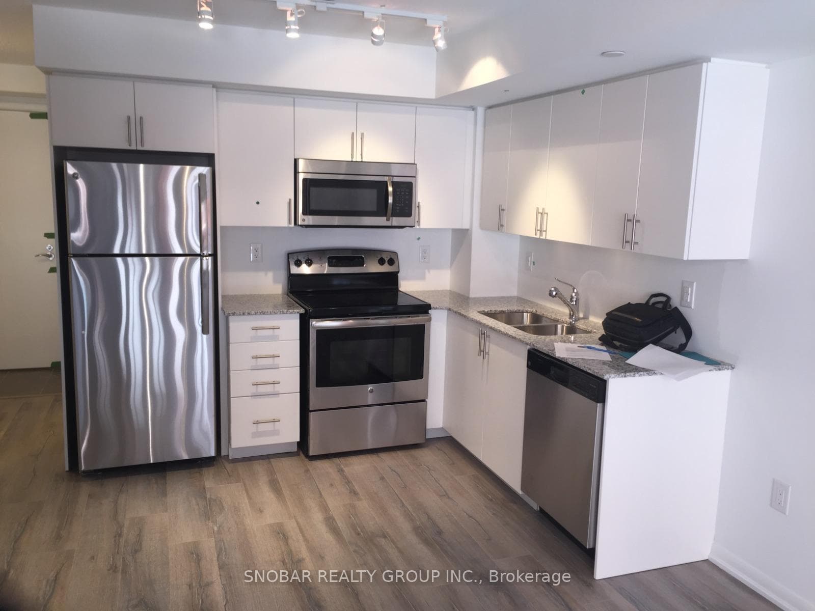 830 Lawrence Avenue Unit 423, York / Weston, ON M6A 1C3 - Photo 1