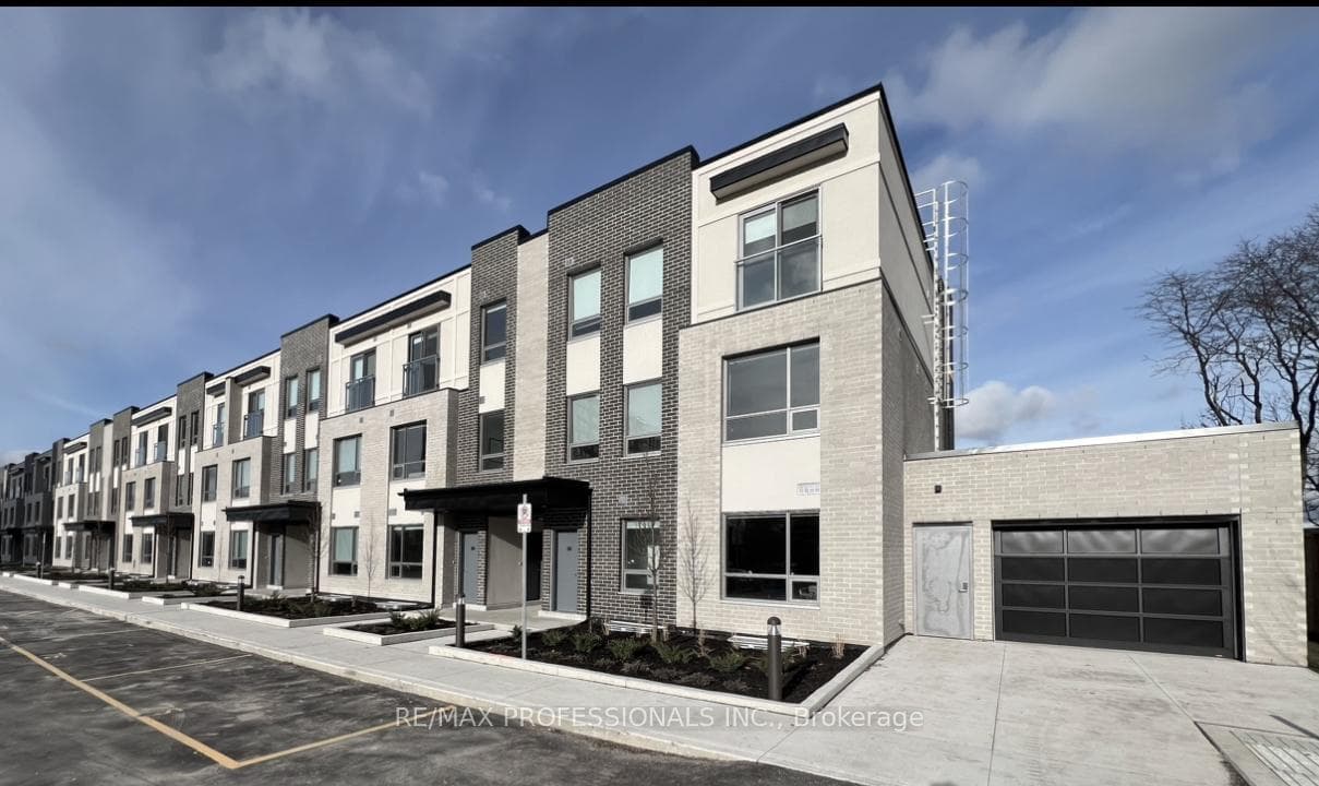 62 Dixfield Drive Unit 106, Etobicoke (Islington / Rexdale), ON M9C 3W1 - Photo 1