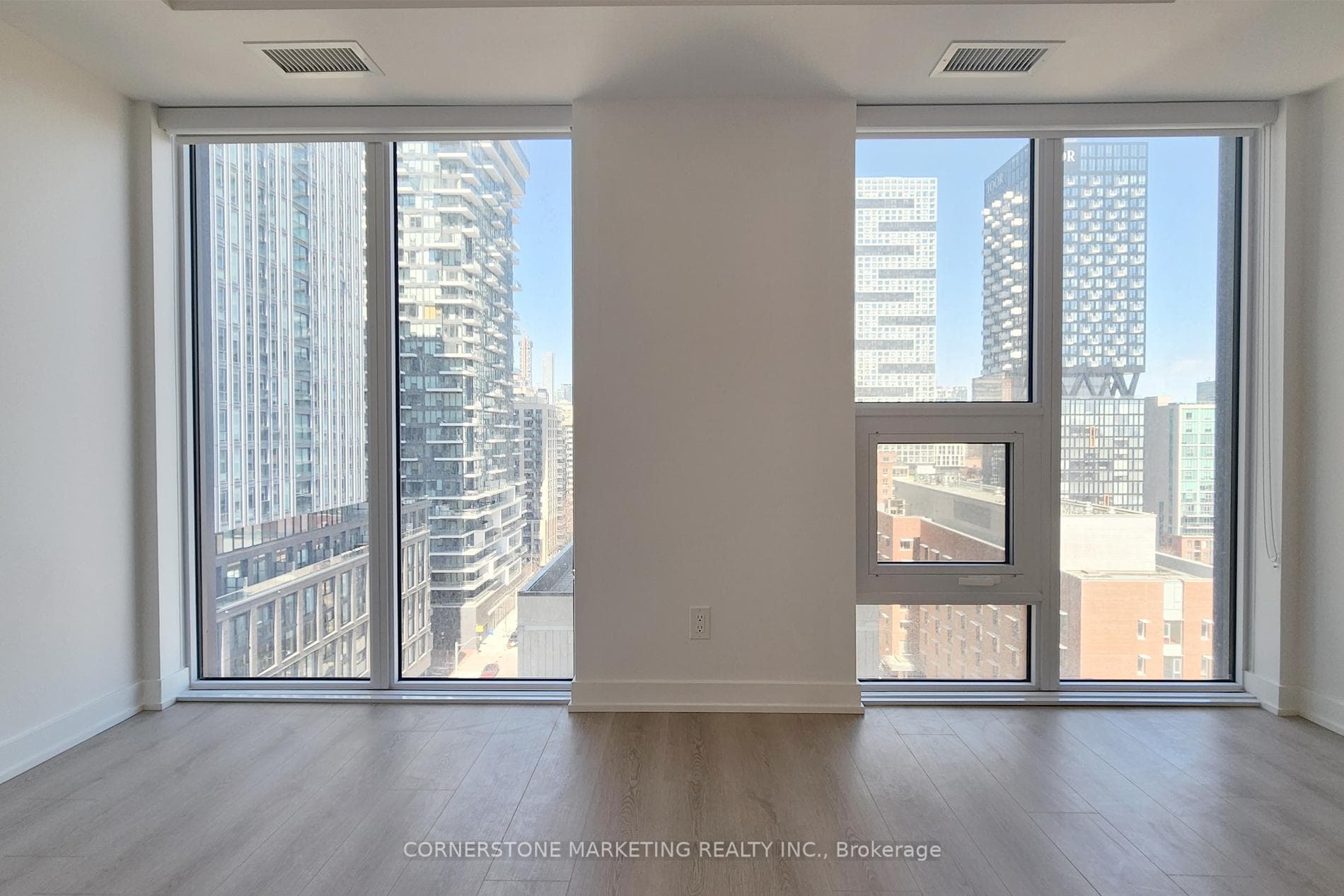100 Queen Street Unit 1516, Toronto C08