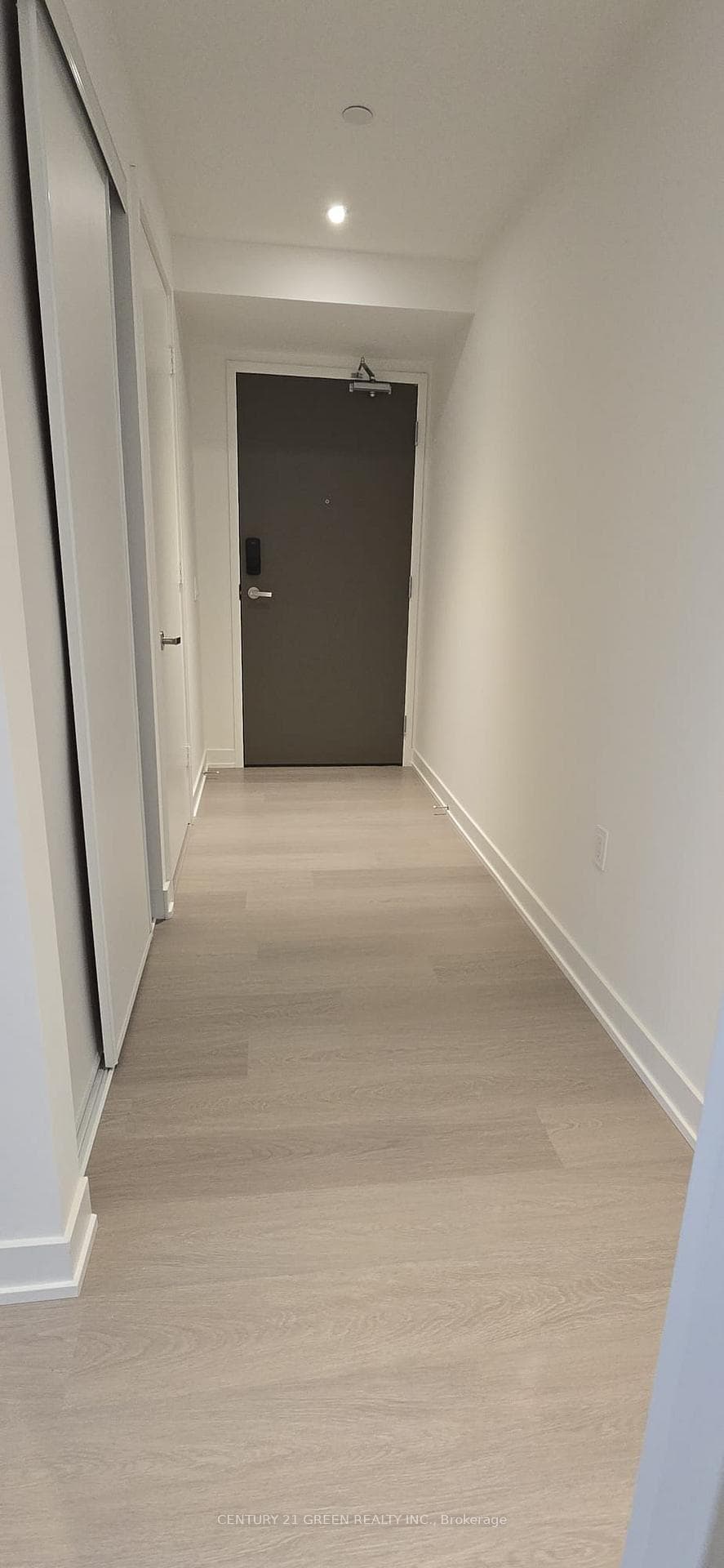 448 Burnhamthorpe Road Unit 1601, Mississauga, ON L5B 4M6 - Photo 1