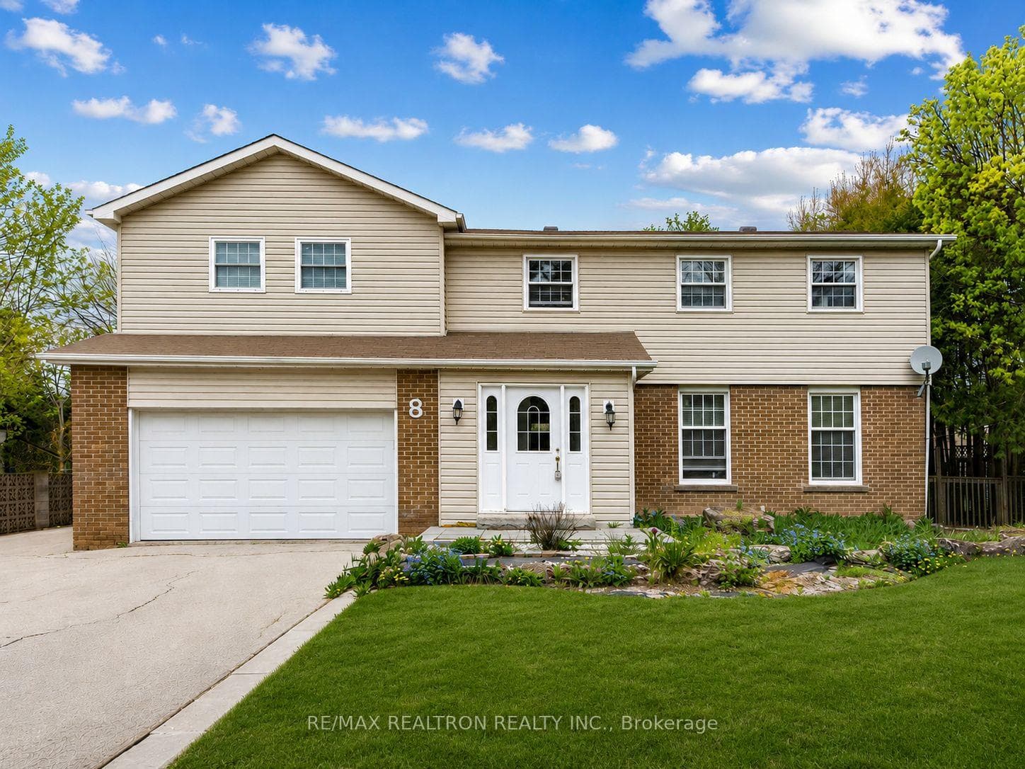 8 Gallacher Avenue, Richmond Hill, ON L4E 2W9 - Photo 1