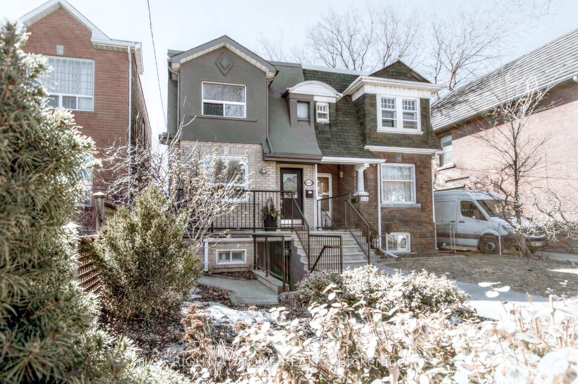 612 St Clarens Avenue Unit Main, Bloor West Village / Swansea, ON M6H 3W9 - Photo 1
