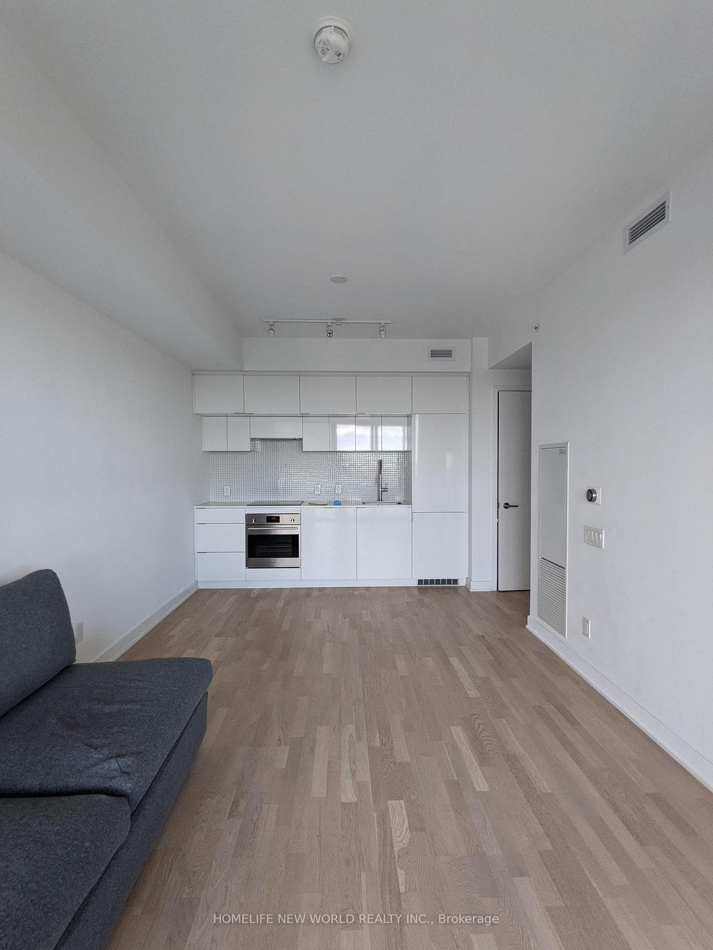 185 Roehampton Avenue Unit 1907, Leaside / Davisville, ON M4P 0C6 - Photo 1