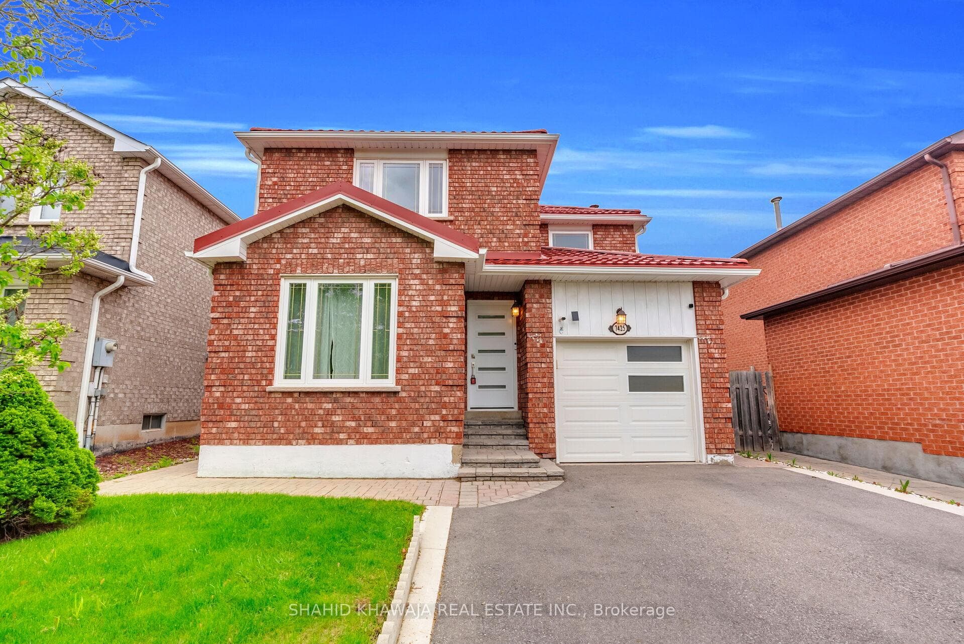 7425 Doverwood Drive, Mississauga, ON L5N 6N3 - Photo 1