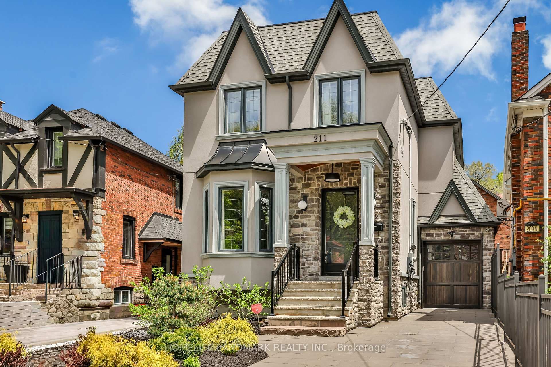 211 South Kingsway Way, High Park / Junction / Roncesvalles, ON M6S 3T8 - Photo 1