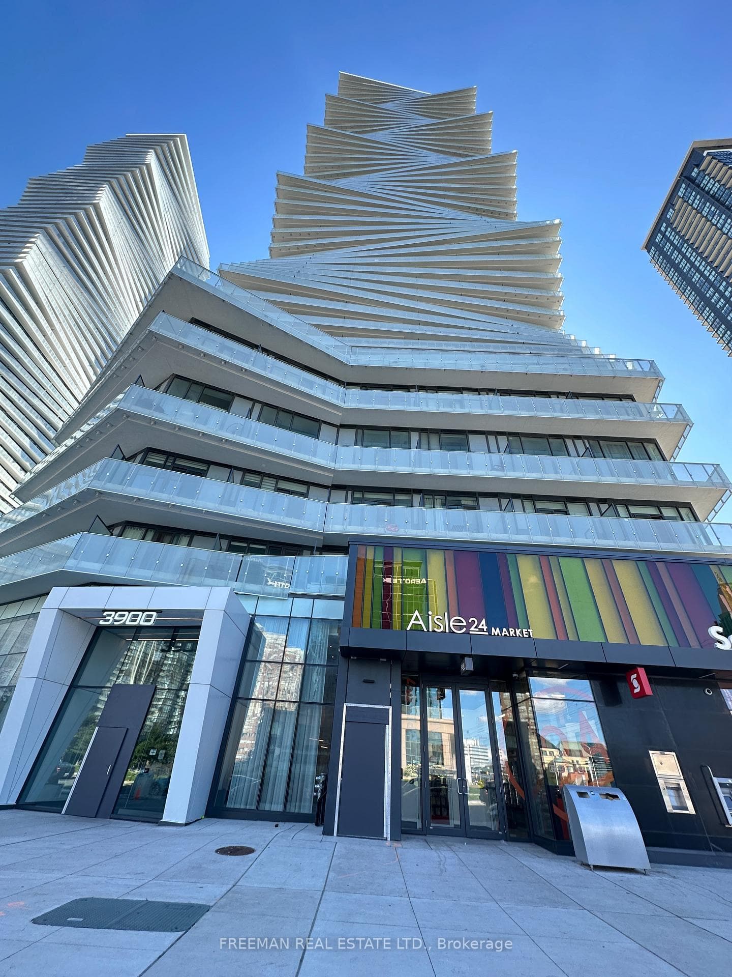 3900 Confederation Parkway Unit 1310, Mississauga, ON L5B 0M3 - Photo 1