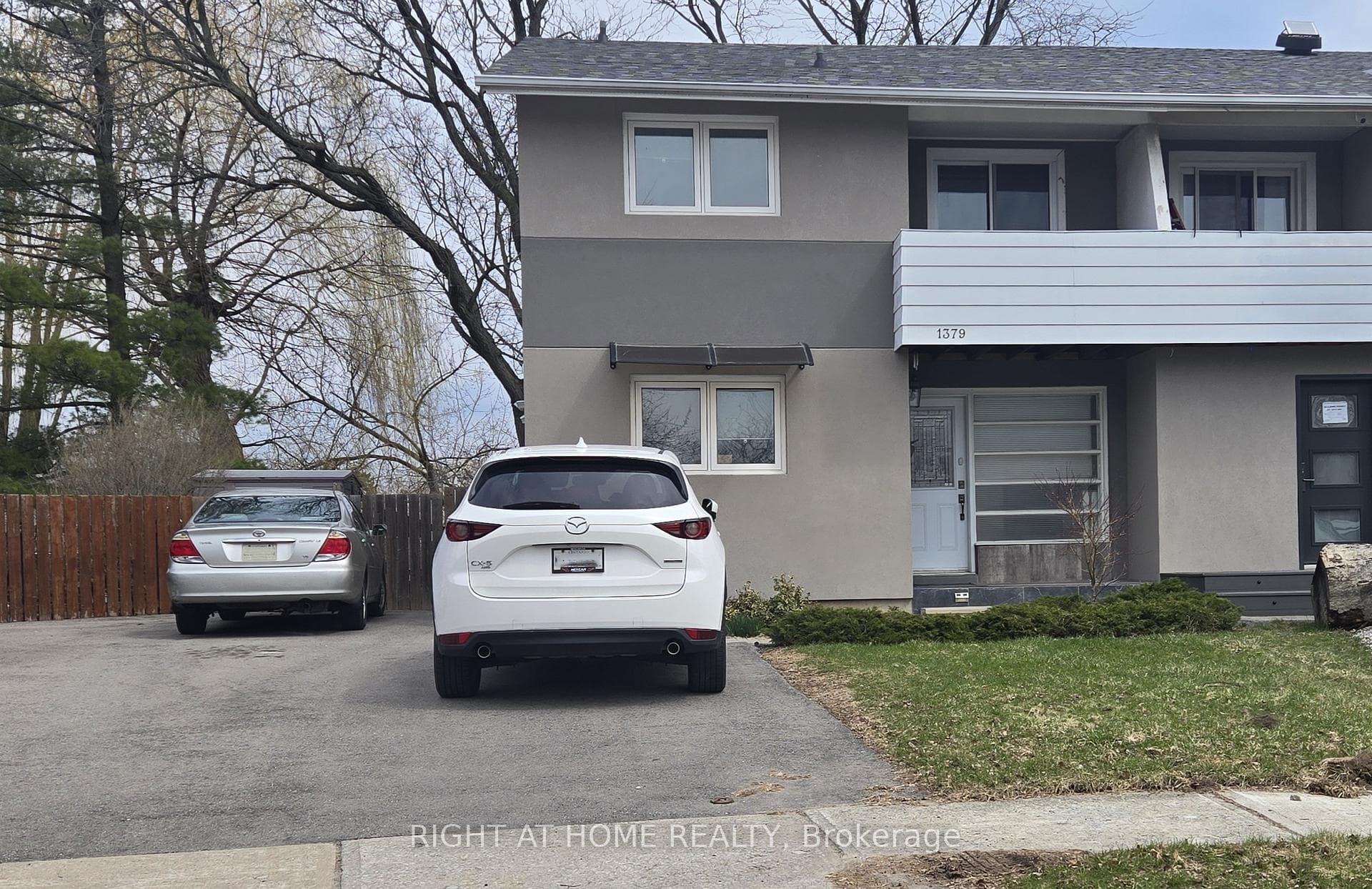1379 Rock Court, Mississauga, ON L5J 3W5 - Photo 1