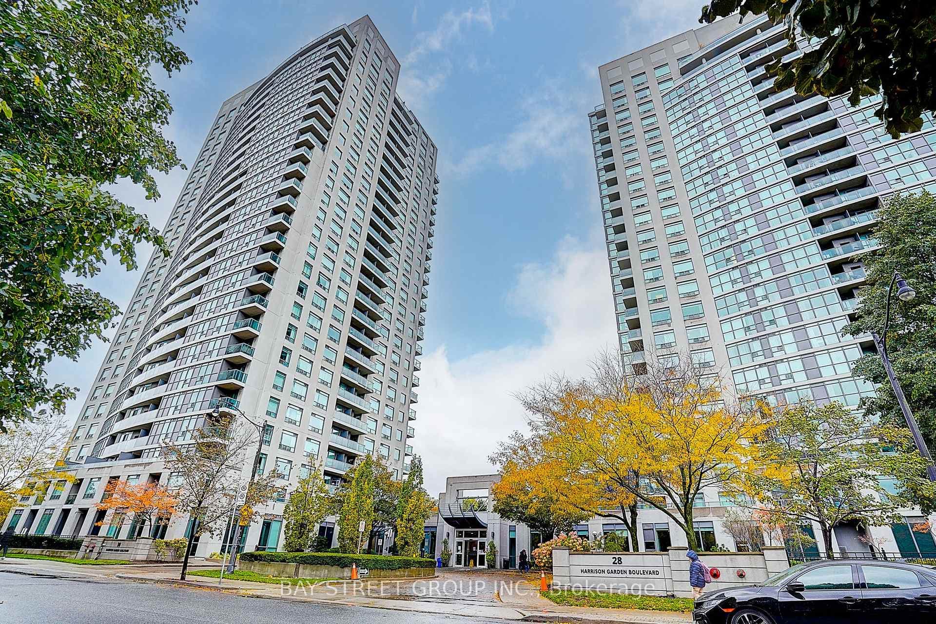 30 Harrison Garden Boulevard Unit 1712, Willowdale / Newtonbrook, ON M2N 7A9 - Photo 1