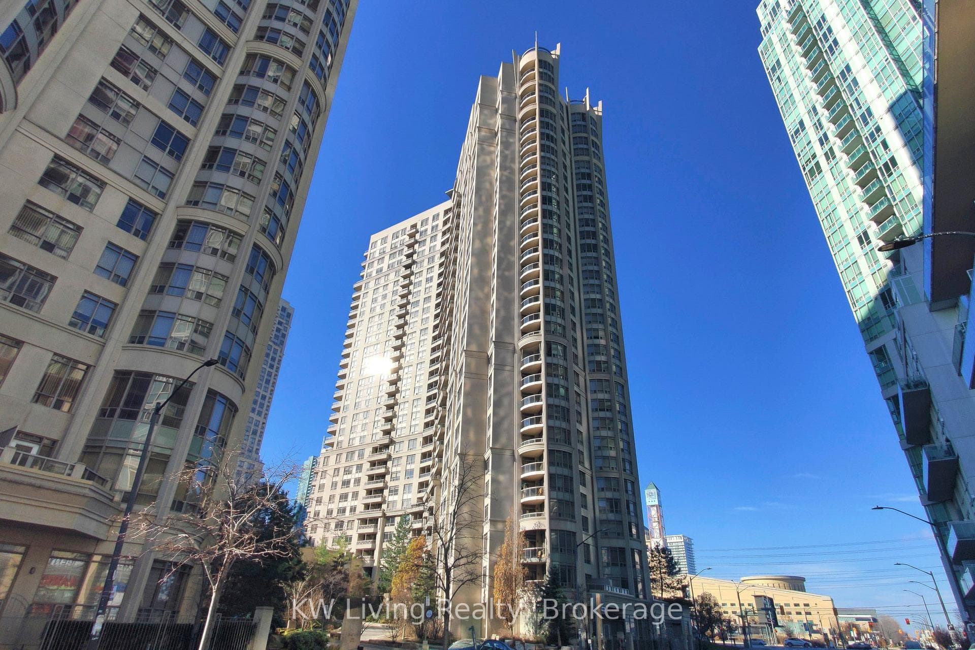 3888 Duke Of York Boulevard Unit 733, Mississauga, ON L5B 4P5 - Photo 1