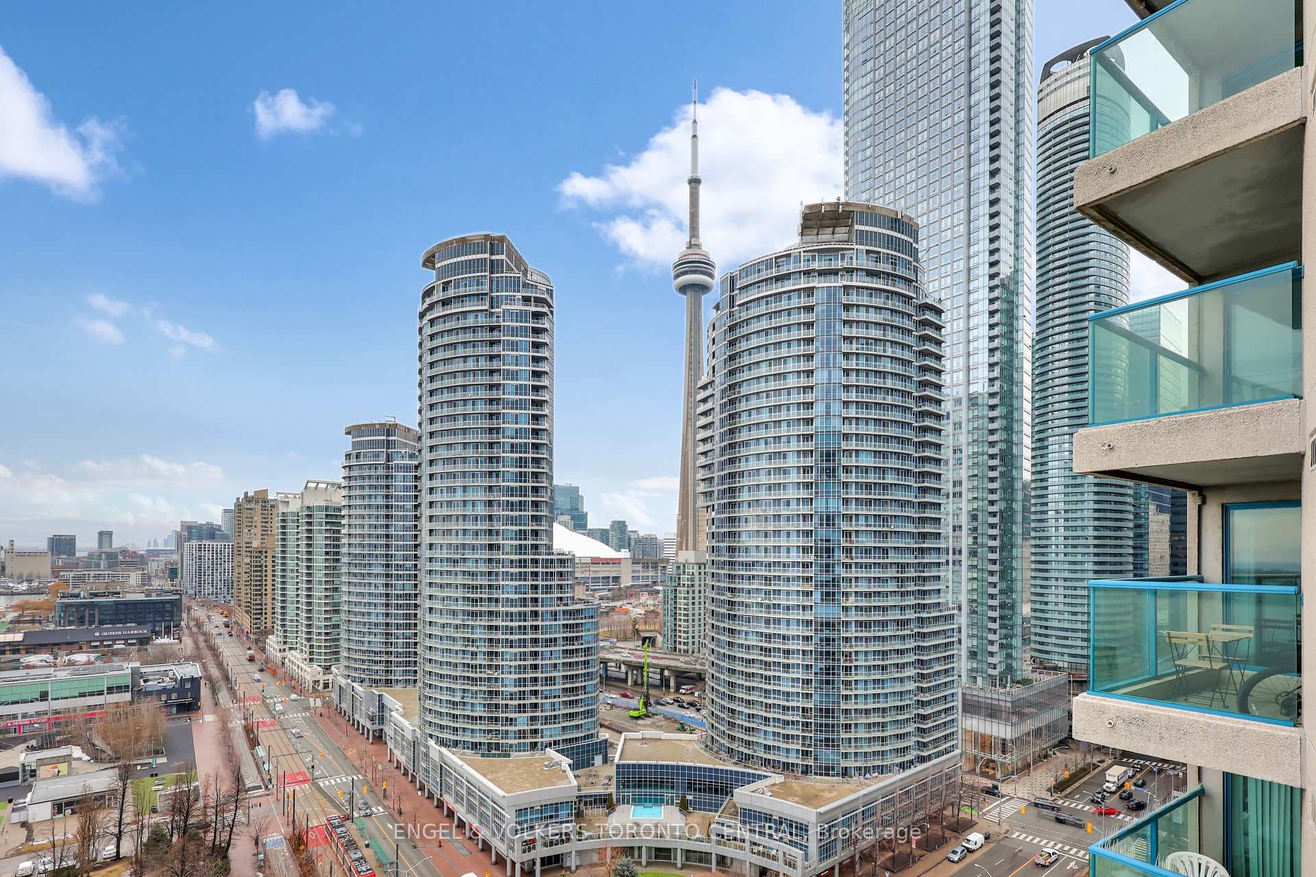 77 Harbour Square Unit 2111, Toronto C01