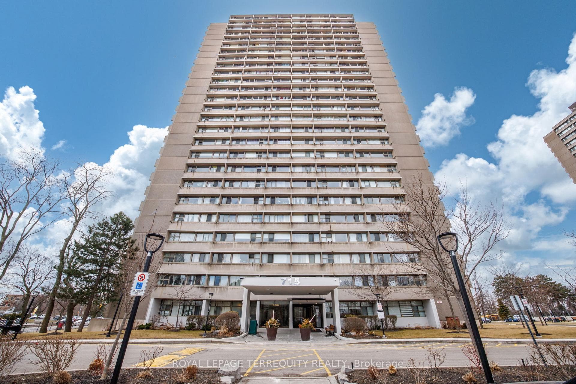 715 Don Mills Road Unit 2204, Flemingdon Park / Don Mills, ON M3C 1S5 - Photo 1