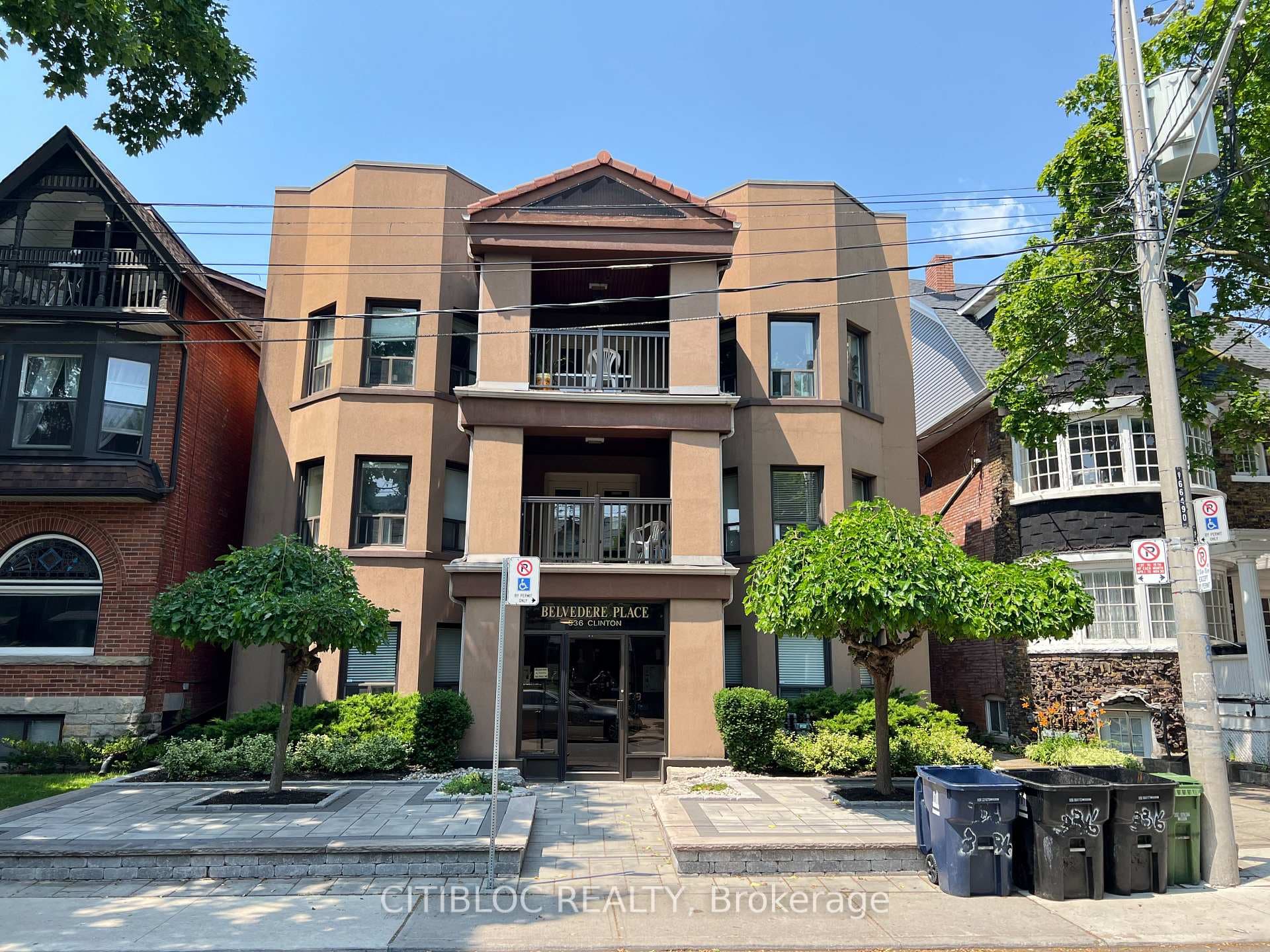 336 Clinton Street, Downtown Toronto / Waterfront, ON M6G 2Y8 - Photo 1