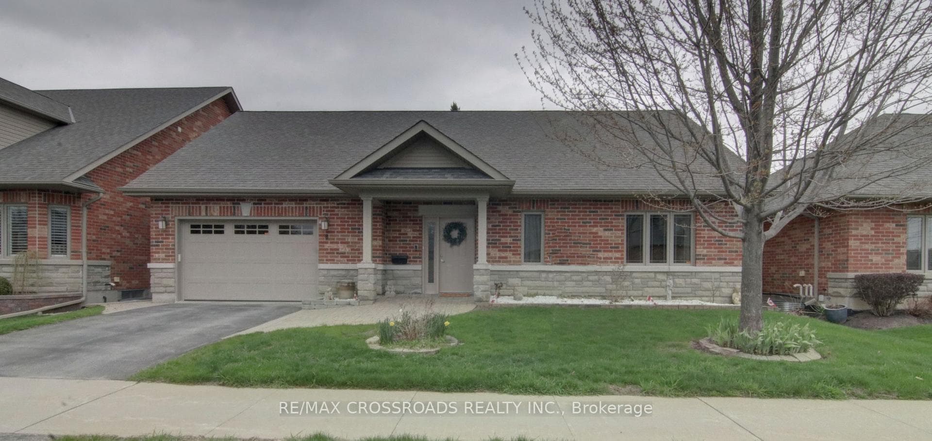 8 Green Arbour Way, Kawartha Lakes, ON K9V 0E6 - Photo 1