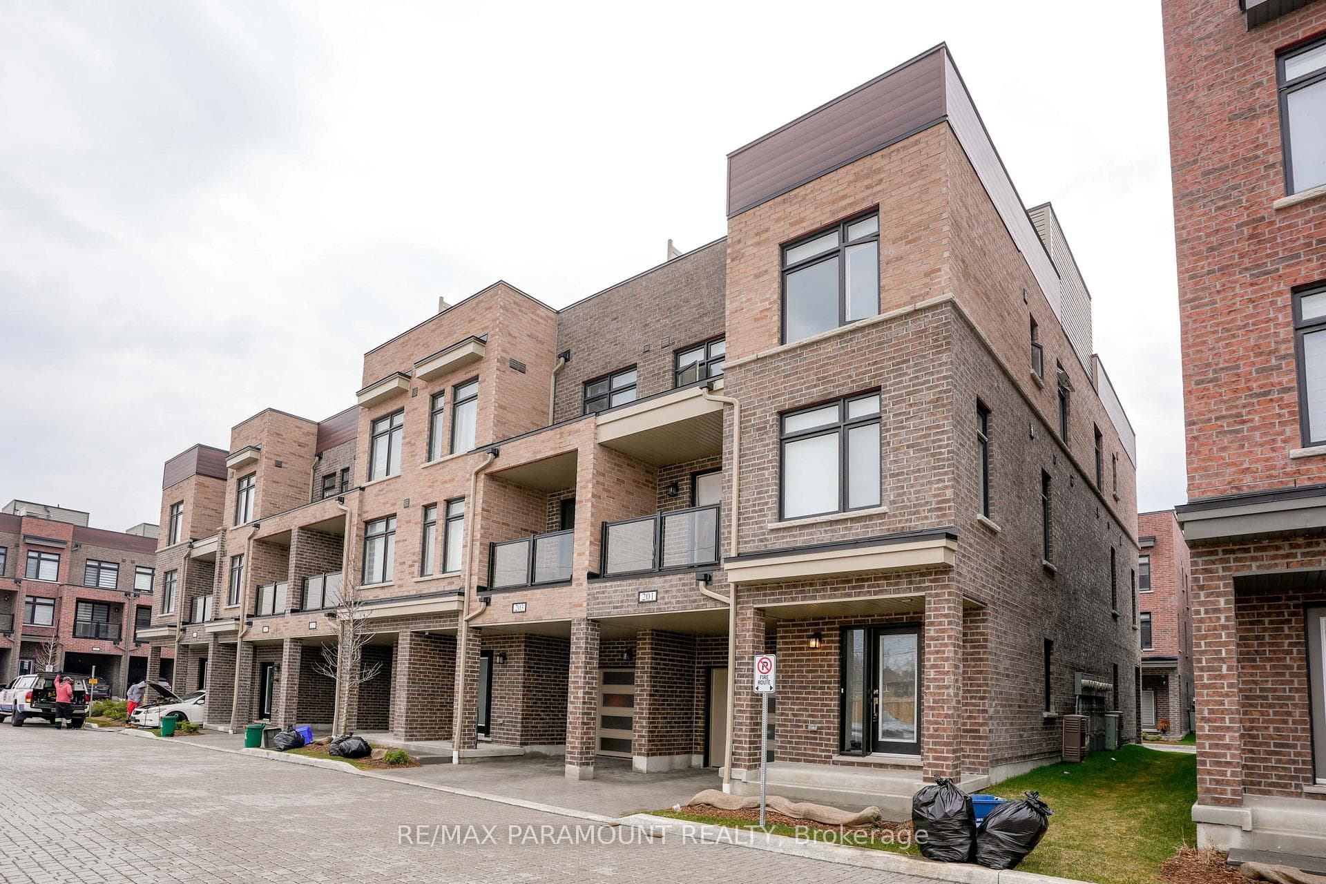 1865 Pickering Parkway Unit 201, Pickering, ON L1V 0H2 - Photo 1