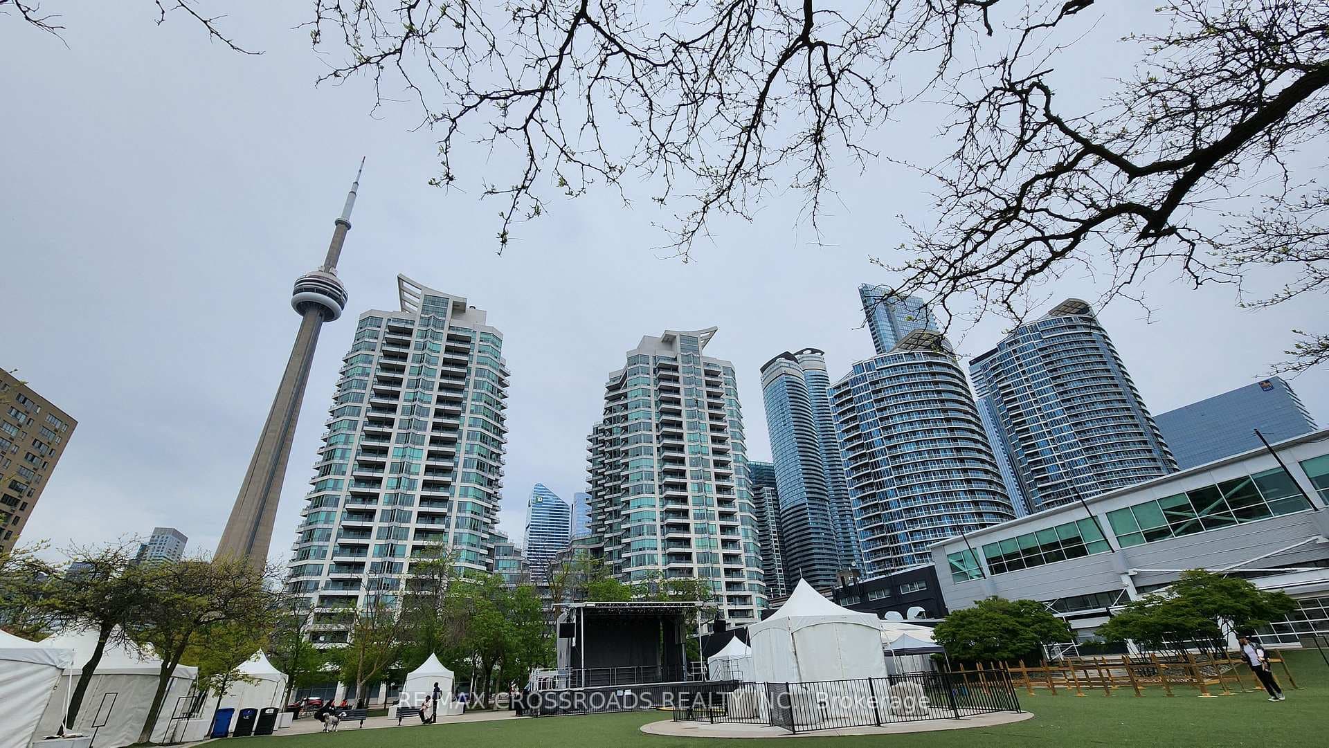 228 Queens Quay Unit 2702, Downtown Toronto / Waterfront, ON M5J 2X1 - Photo 1