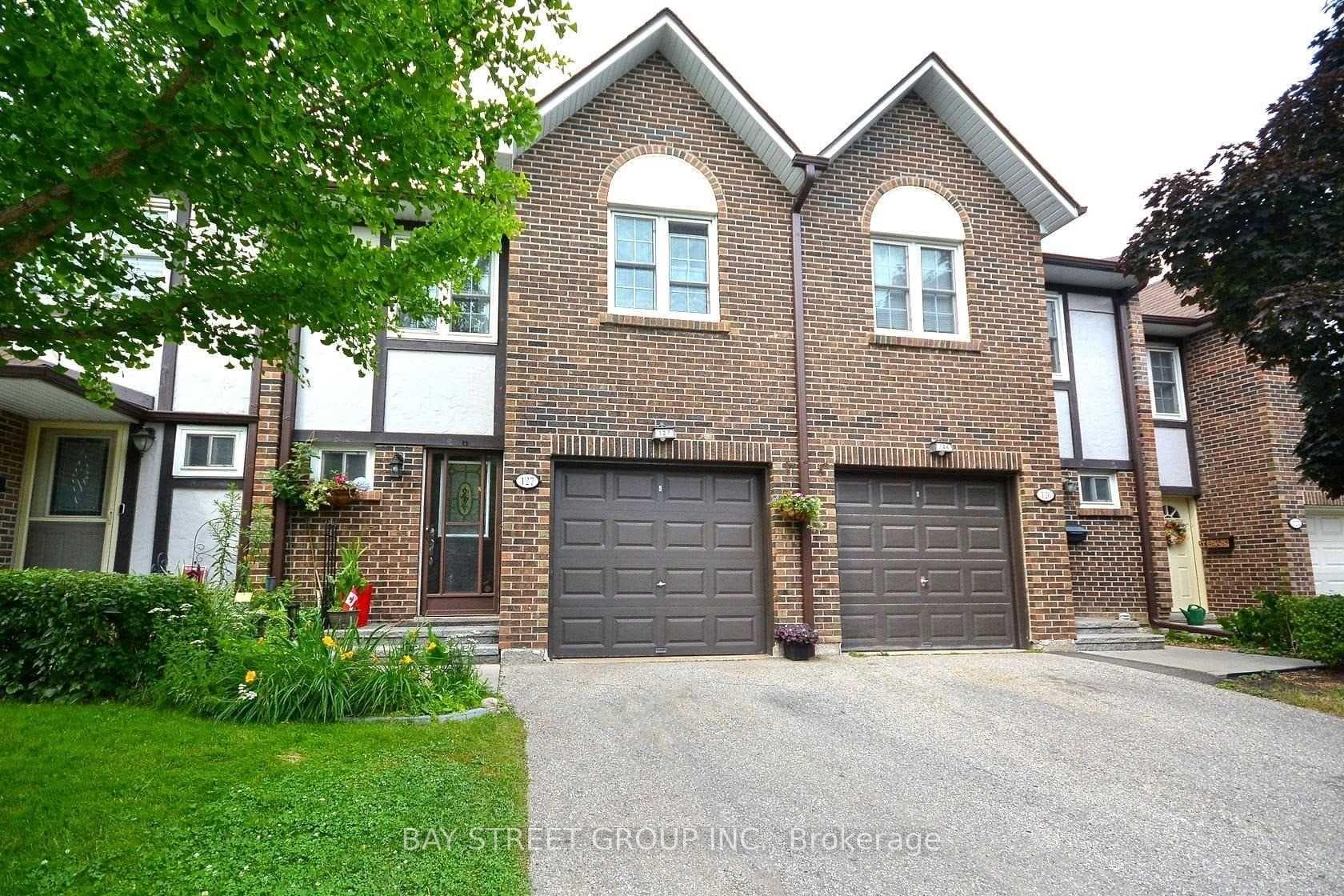 2120 Rathburn Road Unit 127, Mississauga, ON L4W 2S8 - Photo 1