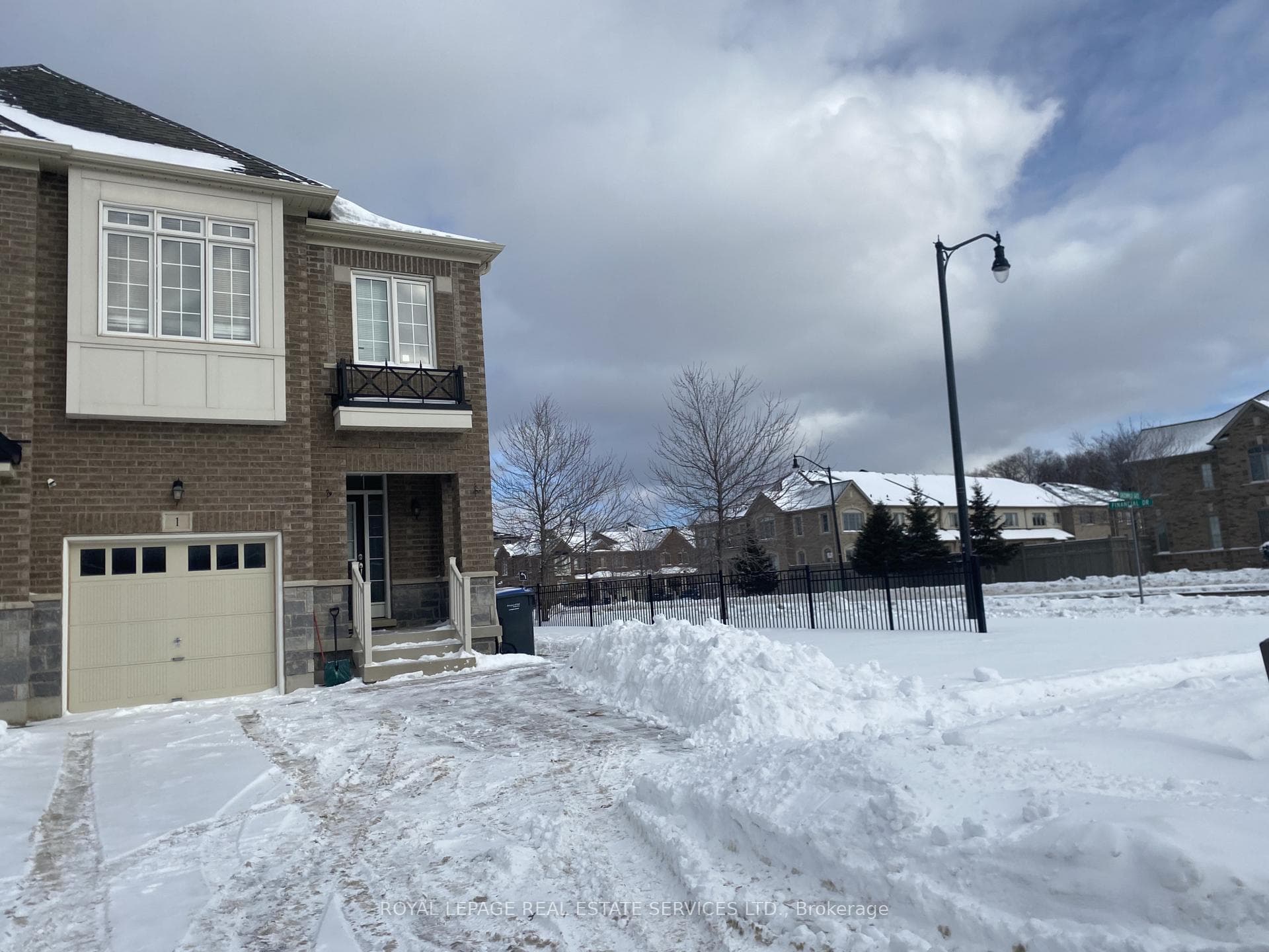 1 Gruenwald Gate Unit BSMT, Brampton, ON L6Y 6C4 - Photo 1