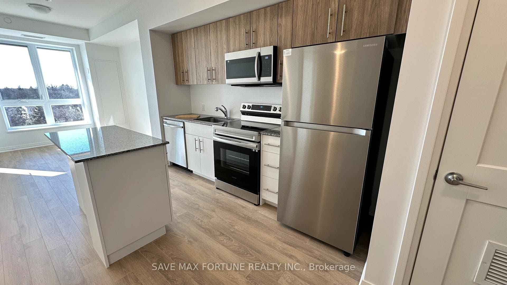101 Golden Eagle Road Unit 517, Waterloo