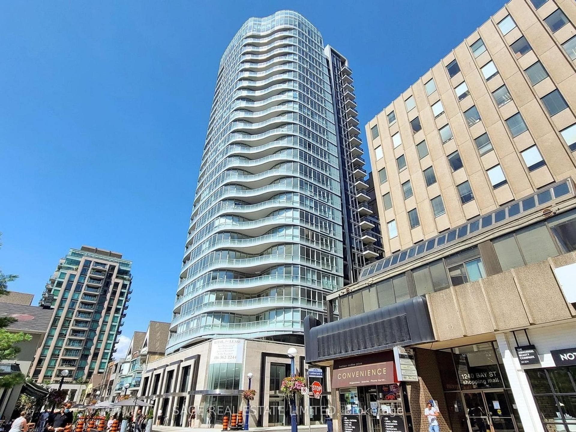 88 Cumberland Street Unit 2102, Annex / Yorkville / Summerhill, ON M5R 1A3 - Photo 1