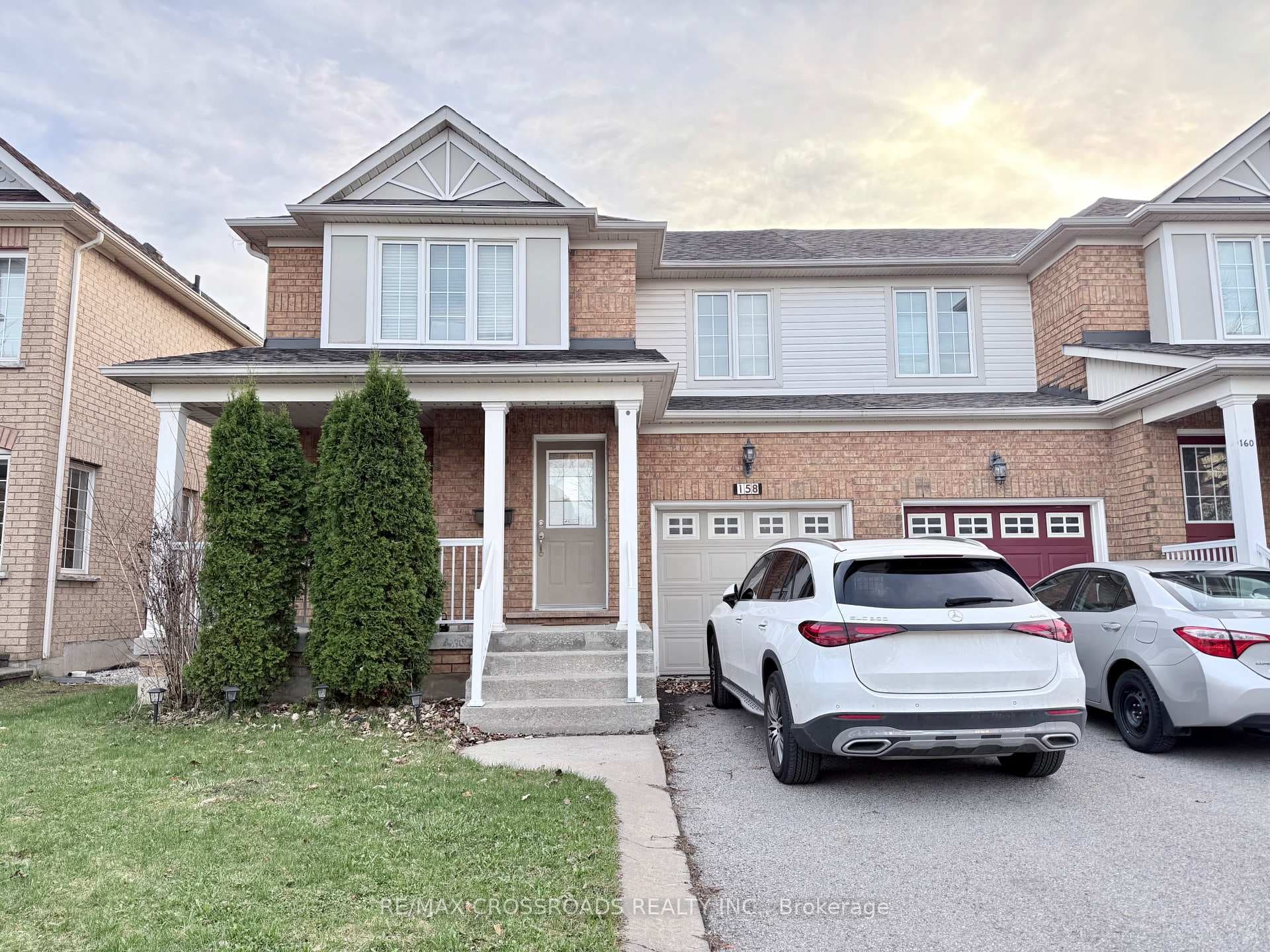 158 Gail Parks Crescent, Newmarket, ON L3X 3C1 - Photo 1