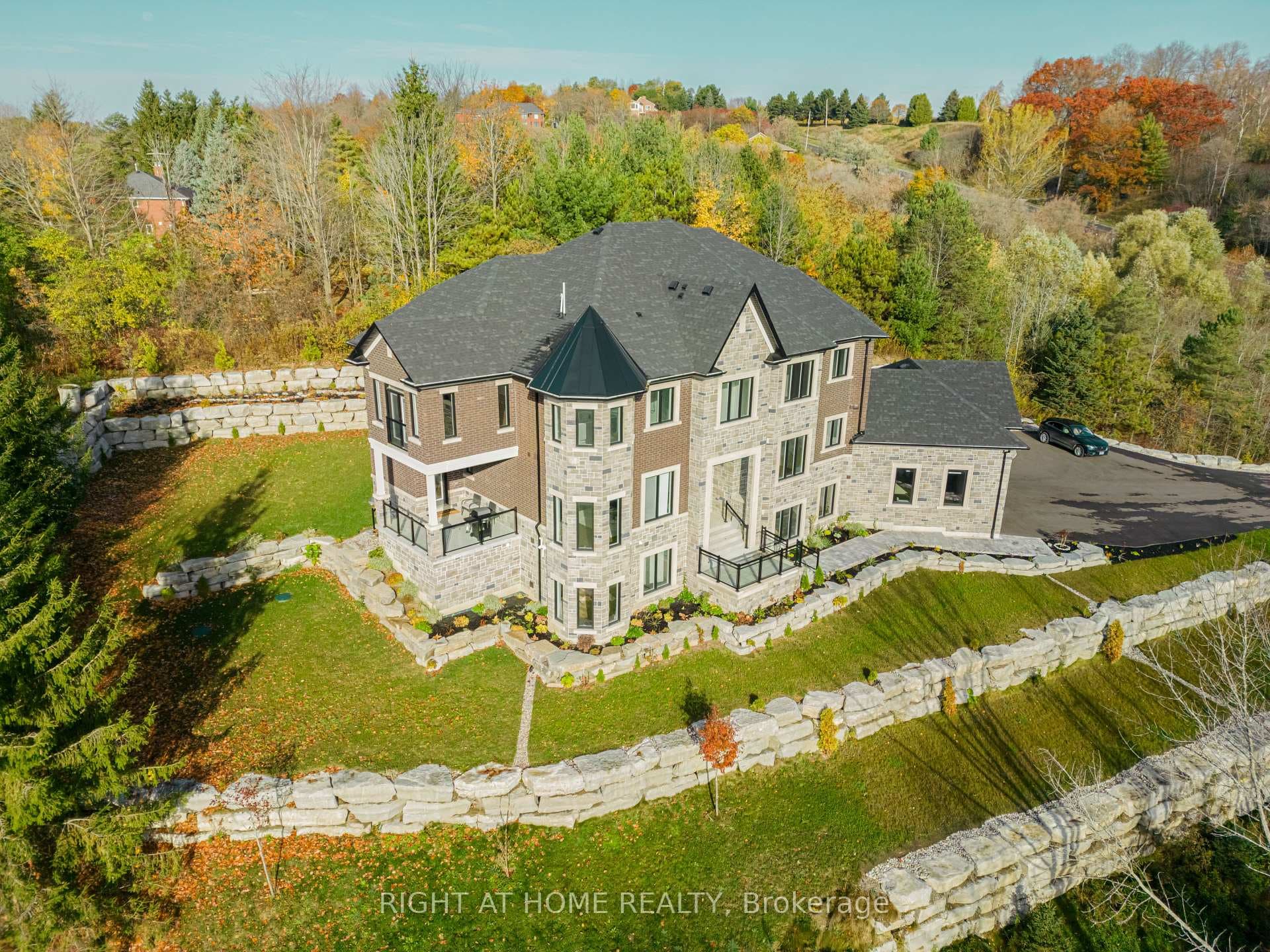 16158 Mount Pleasant Road, Caledon, ON L7E 3M6 - Photo 1