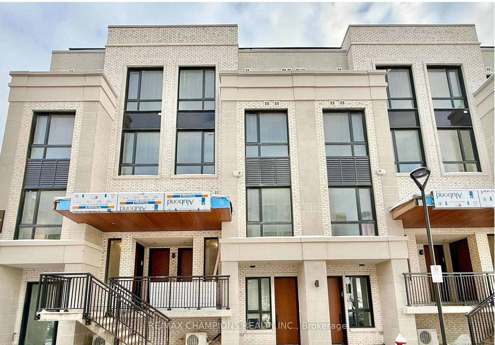 5 Red Squirrel Lane Unit F-309, Richmond Hill, ON L4S 0P5 - Photo 1