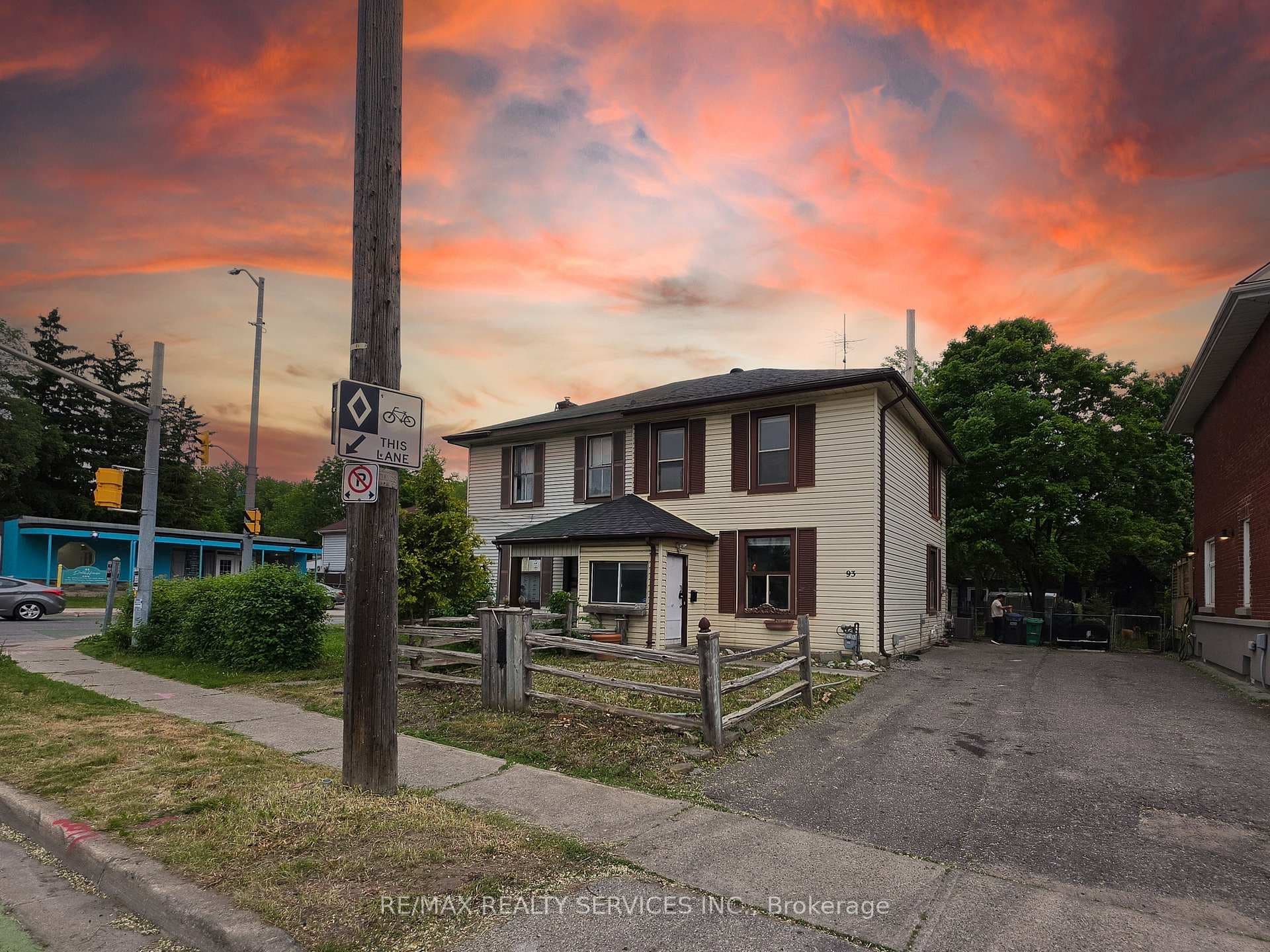 93 Church Street, Brampton, ON L6V 1G5 - Photo 1