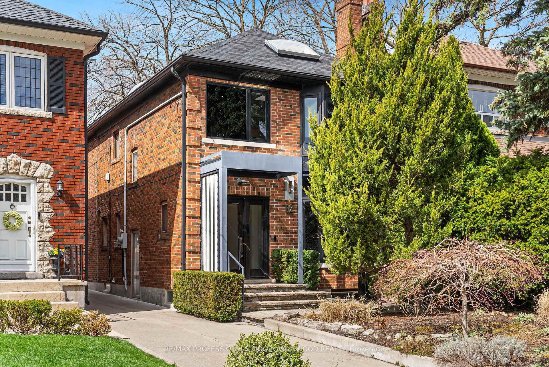 82 Mayfield Avenue, High Park / Junction / Roncesvalles, ON M6S 1K8 - Photo 1
