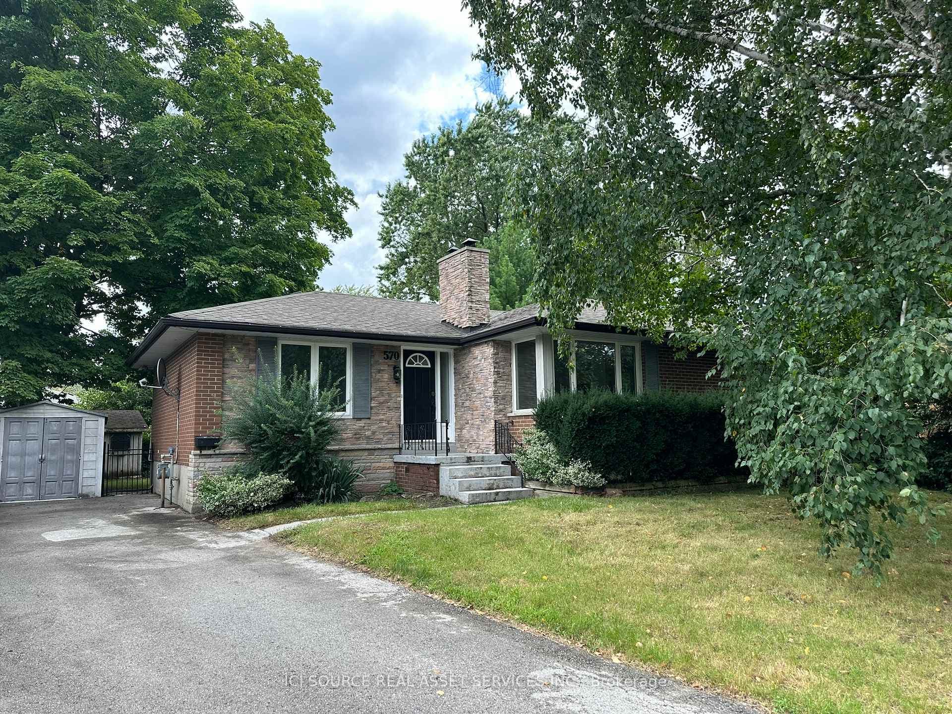 570 Wingrove Crescent, Oakville, ON L6L 4R6 - Photo 1