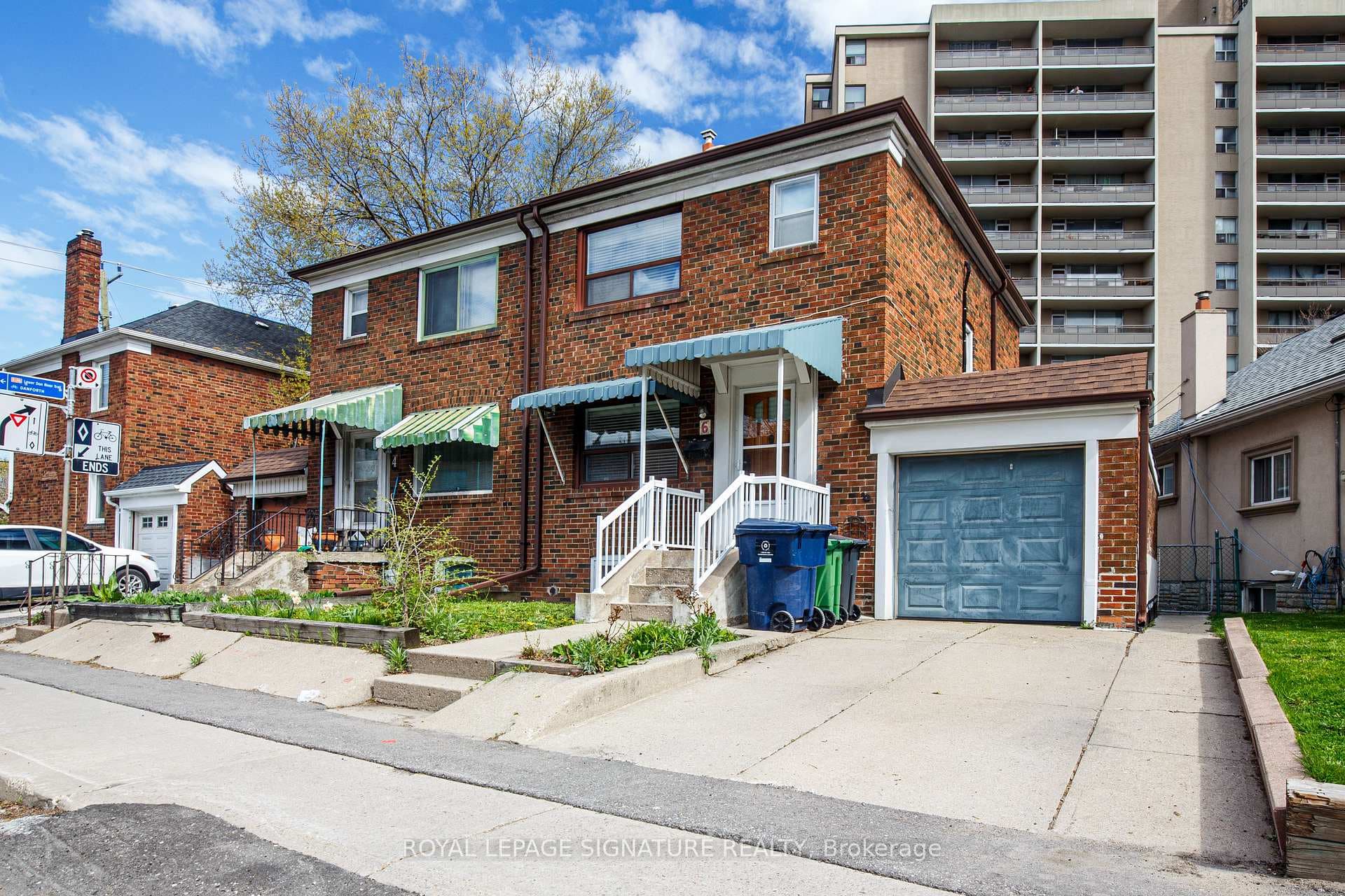 6 Cosburn Avenue, Danforth / East York, ON M6E 2S7 - Photo 1