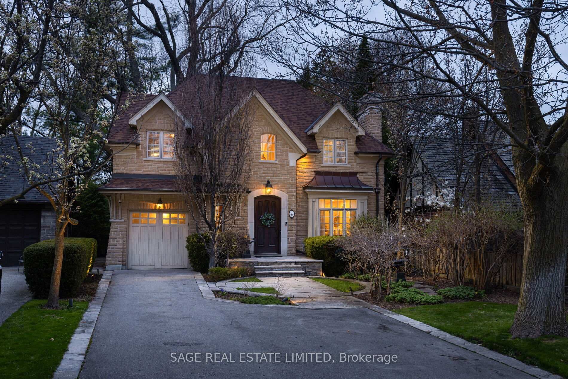 4 Reigate Road, Etobicoke (Islington / Rexdale), ON M9A 2Y2 - Photo 1