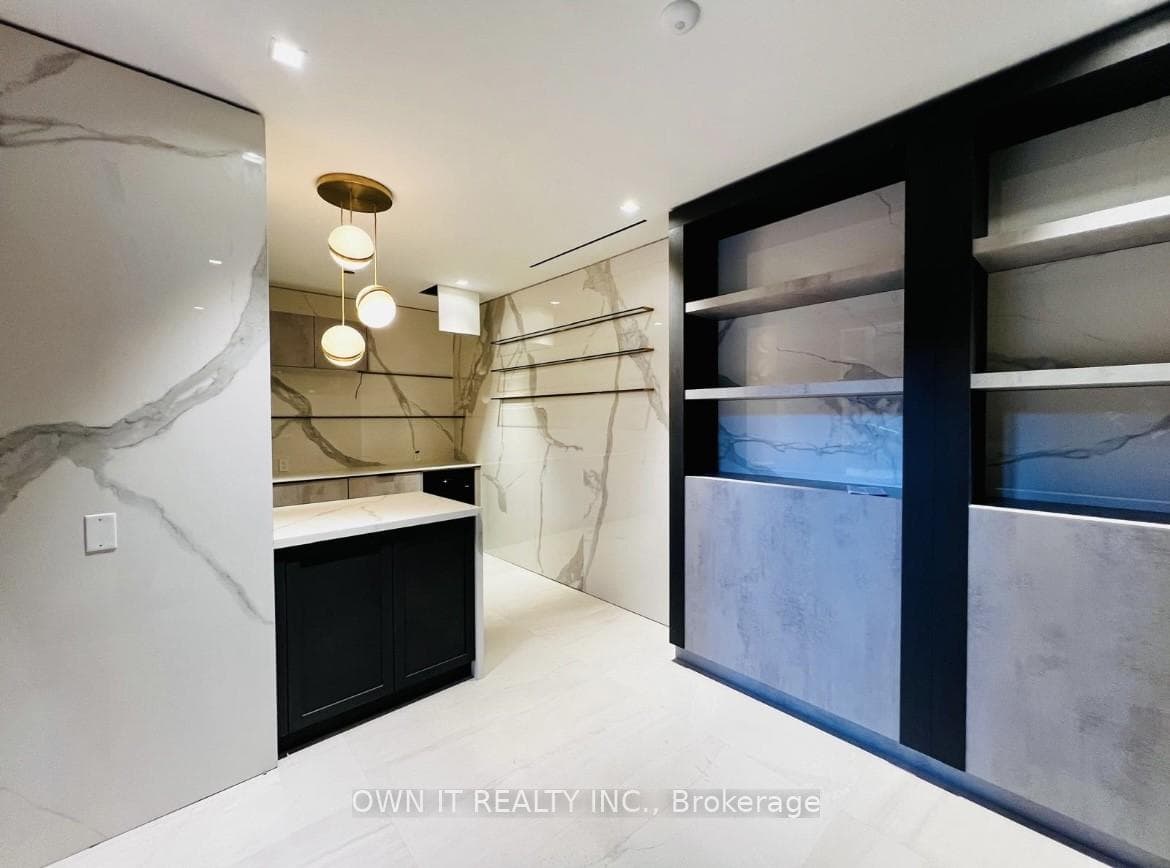 127 Broadway Avenue Unit 615, Leaside / Davisville, ON M4P 1V4 - Photo 1