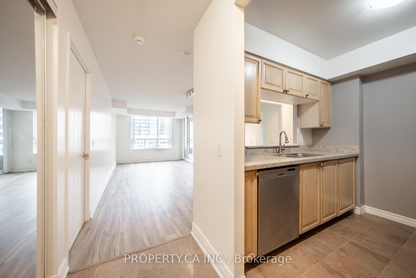 238 Doris Avenue Unit 911, Willowdale / Newtonbrook, ON M2N 6W1 - Photo 1