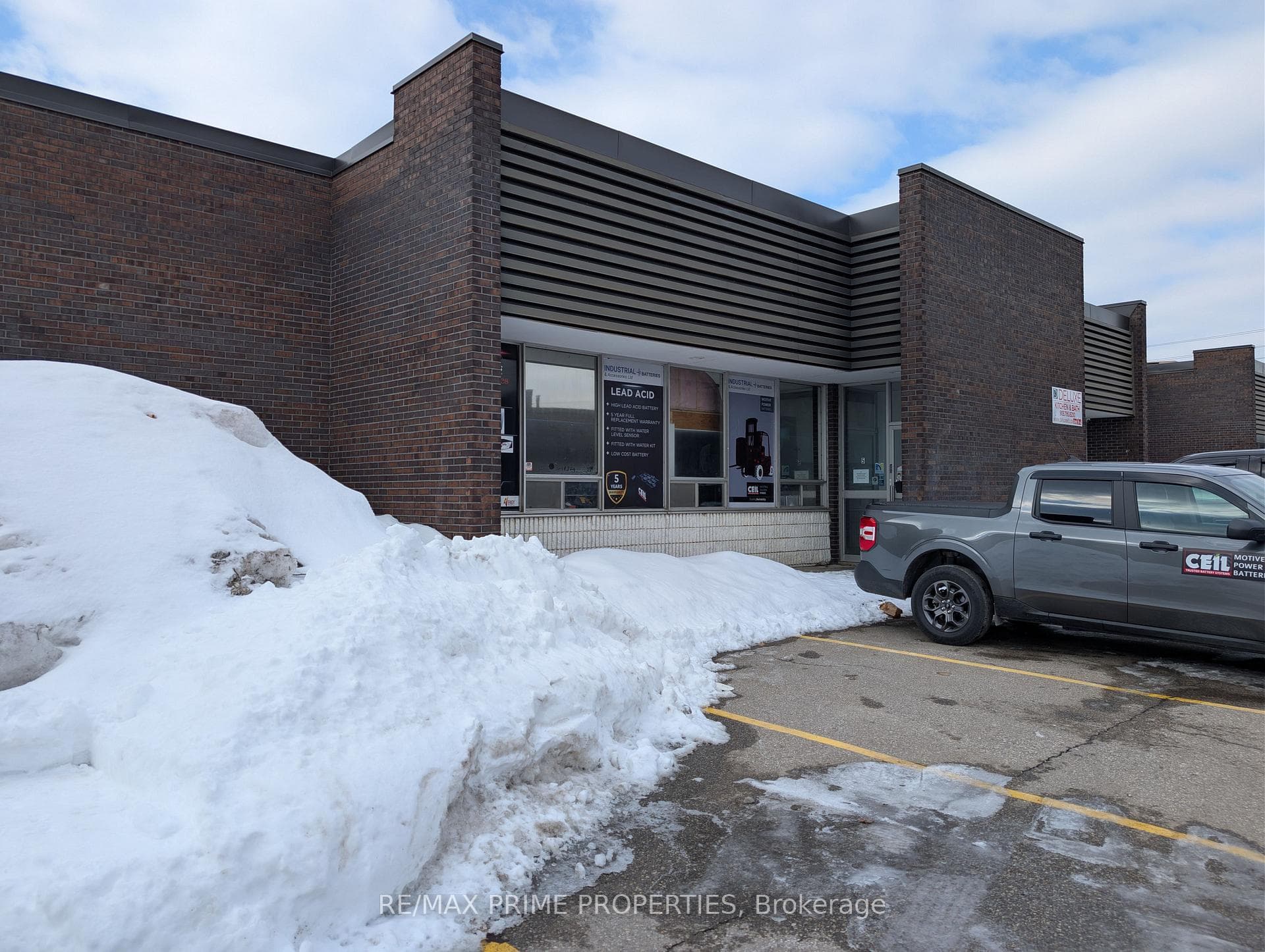 2244 Drew Road Unit 5, Mississauga, ON L5S 1B1 - Photo 1